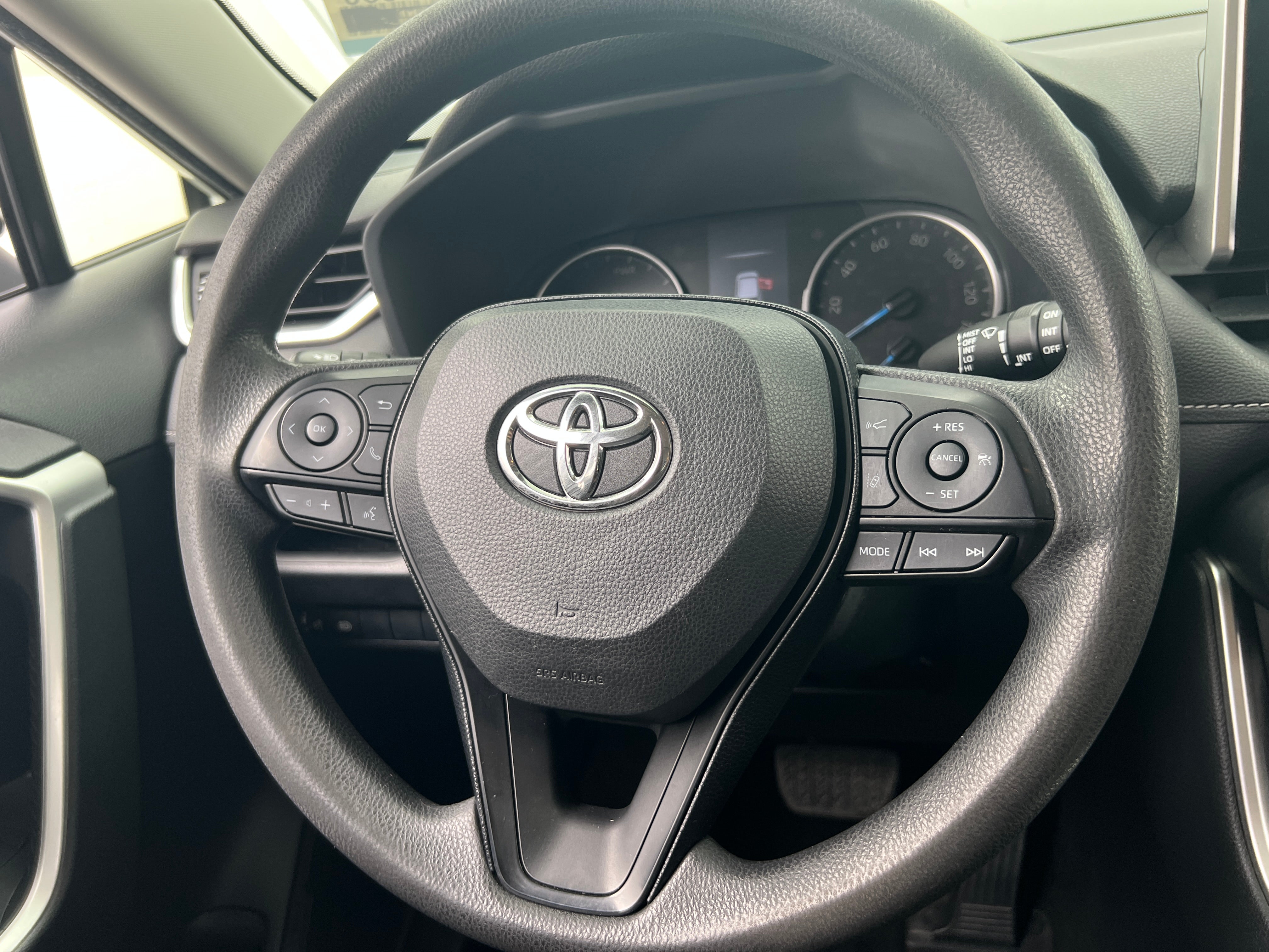 2019 Toyota RAV4 XLE 5