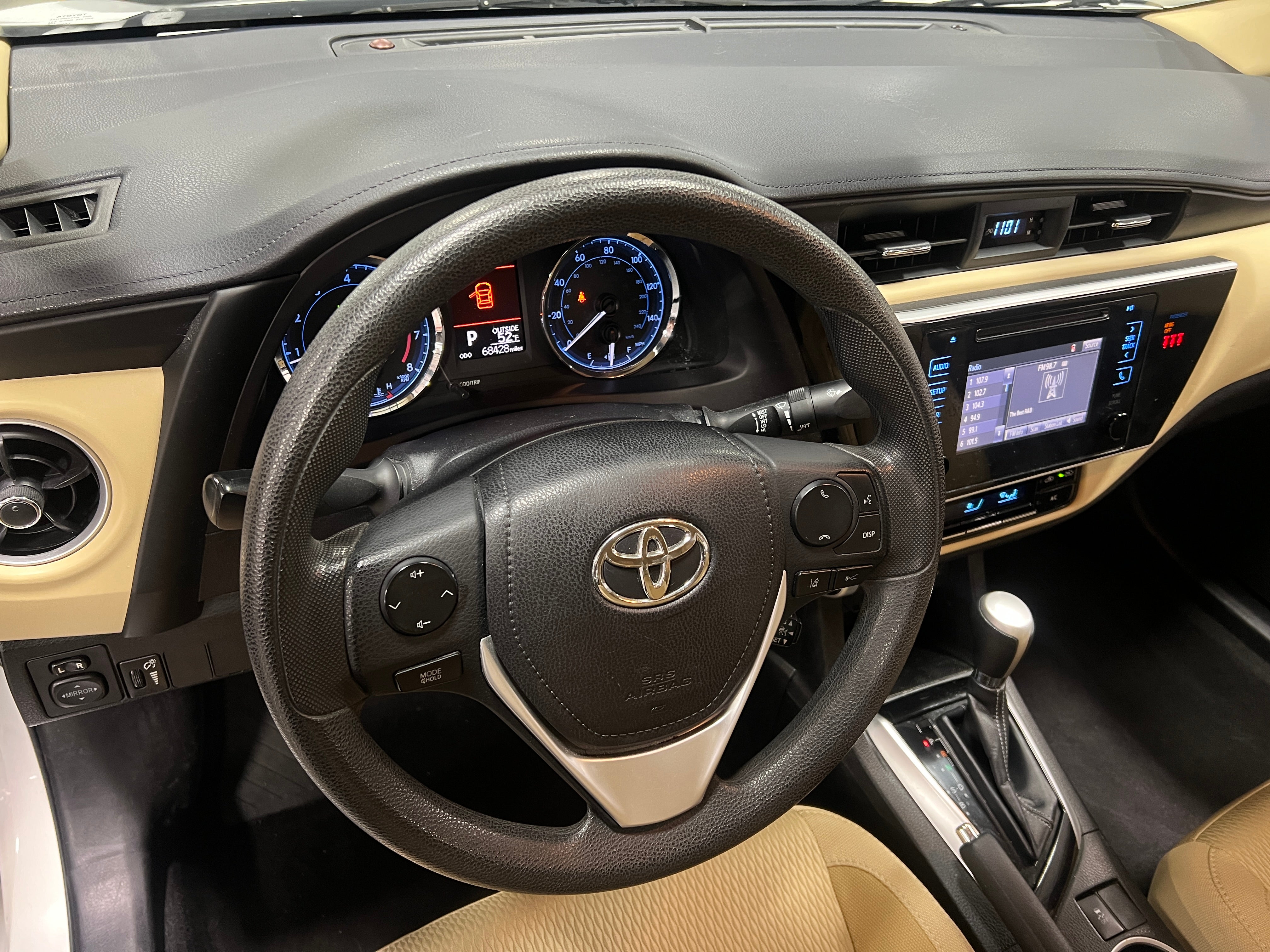 2018 Toyota Corolla LE 3