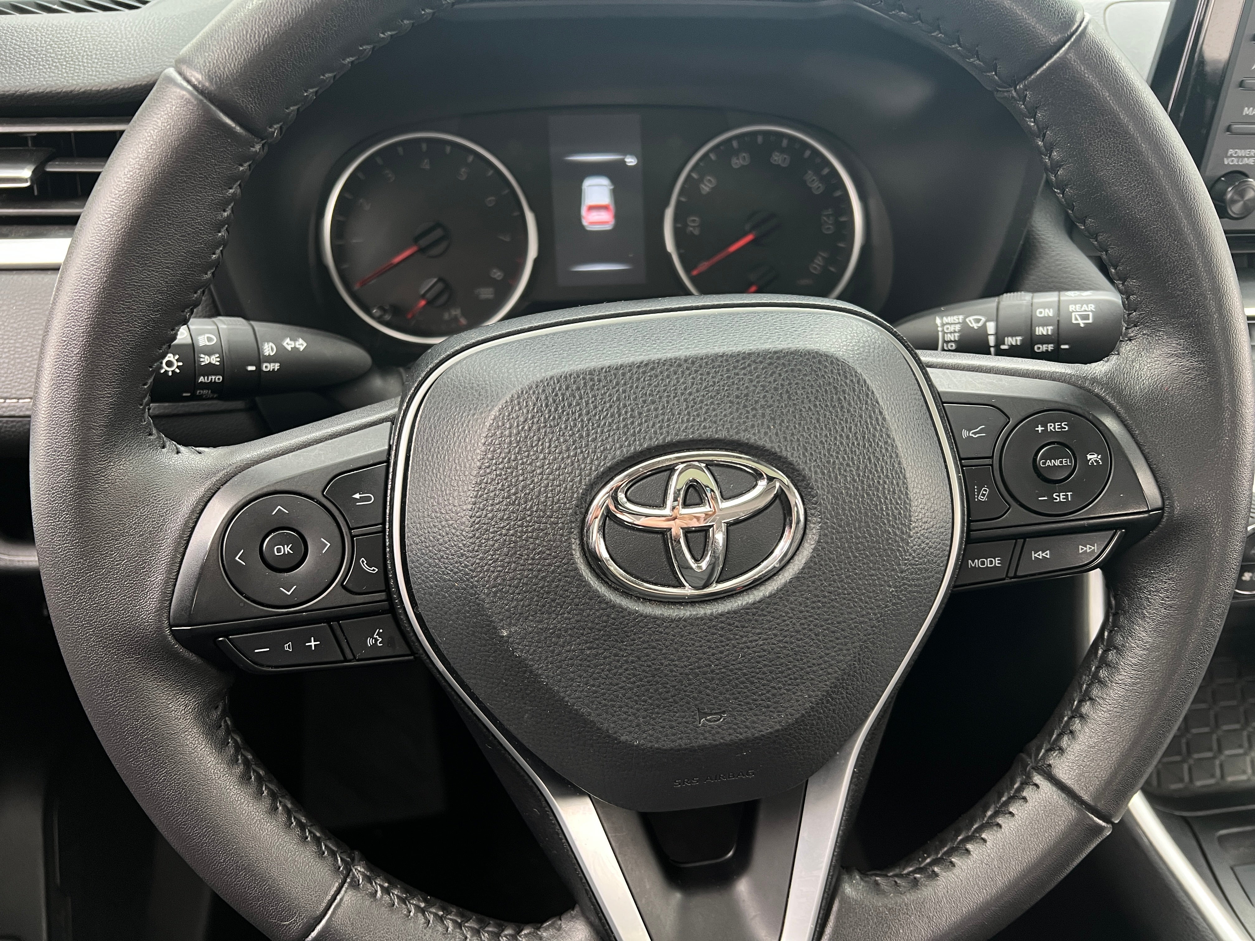 2022 Toyota RAV4 XLE Premium 5