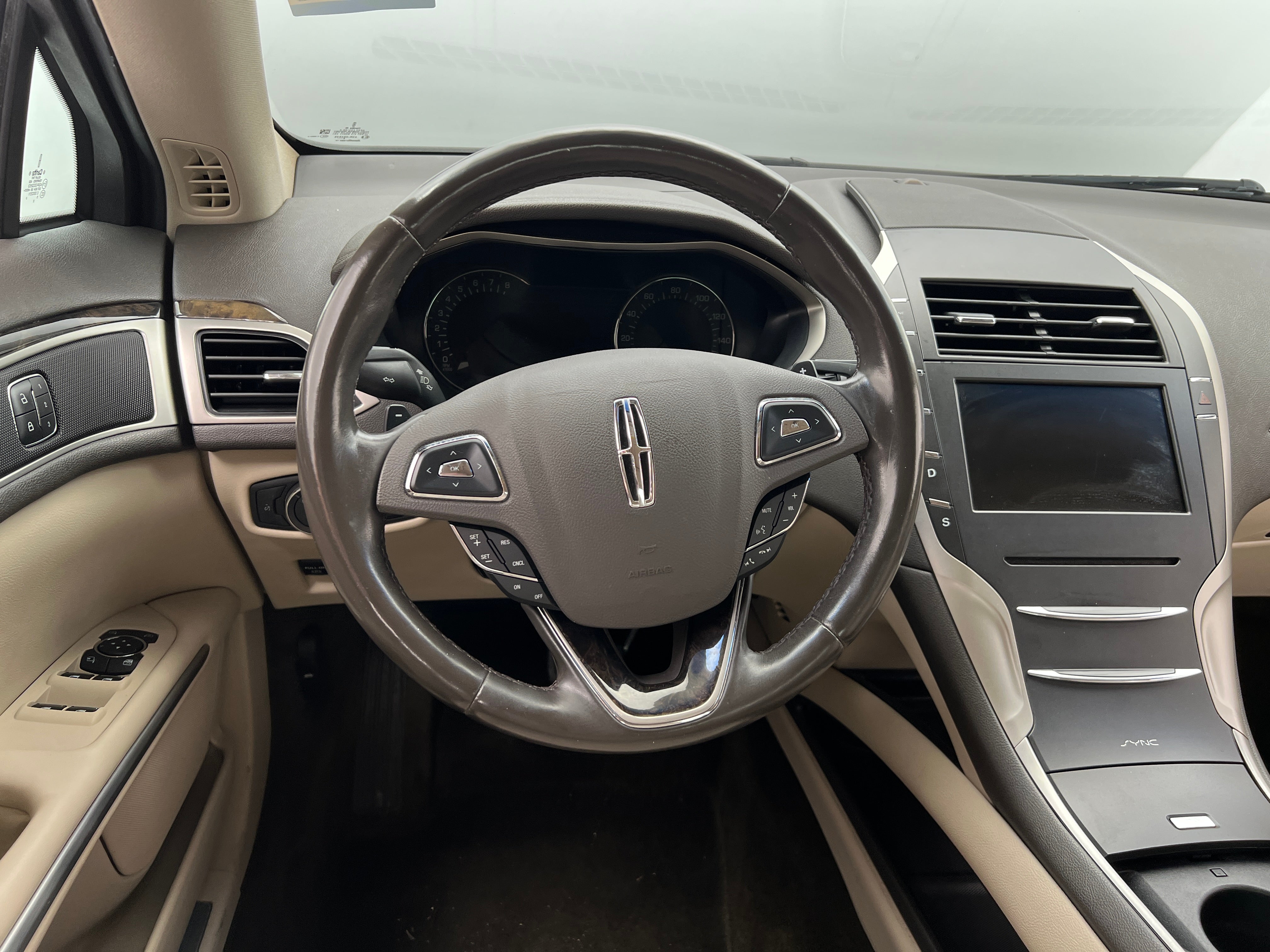 2016 Lincoln MKZ Base 5