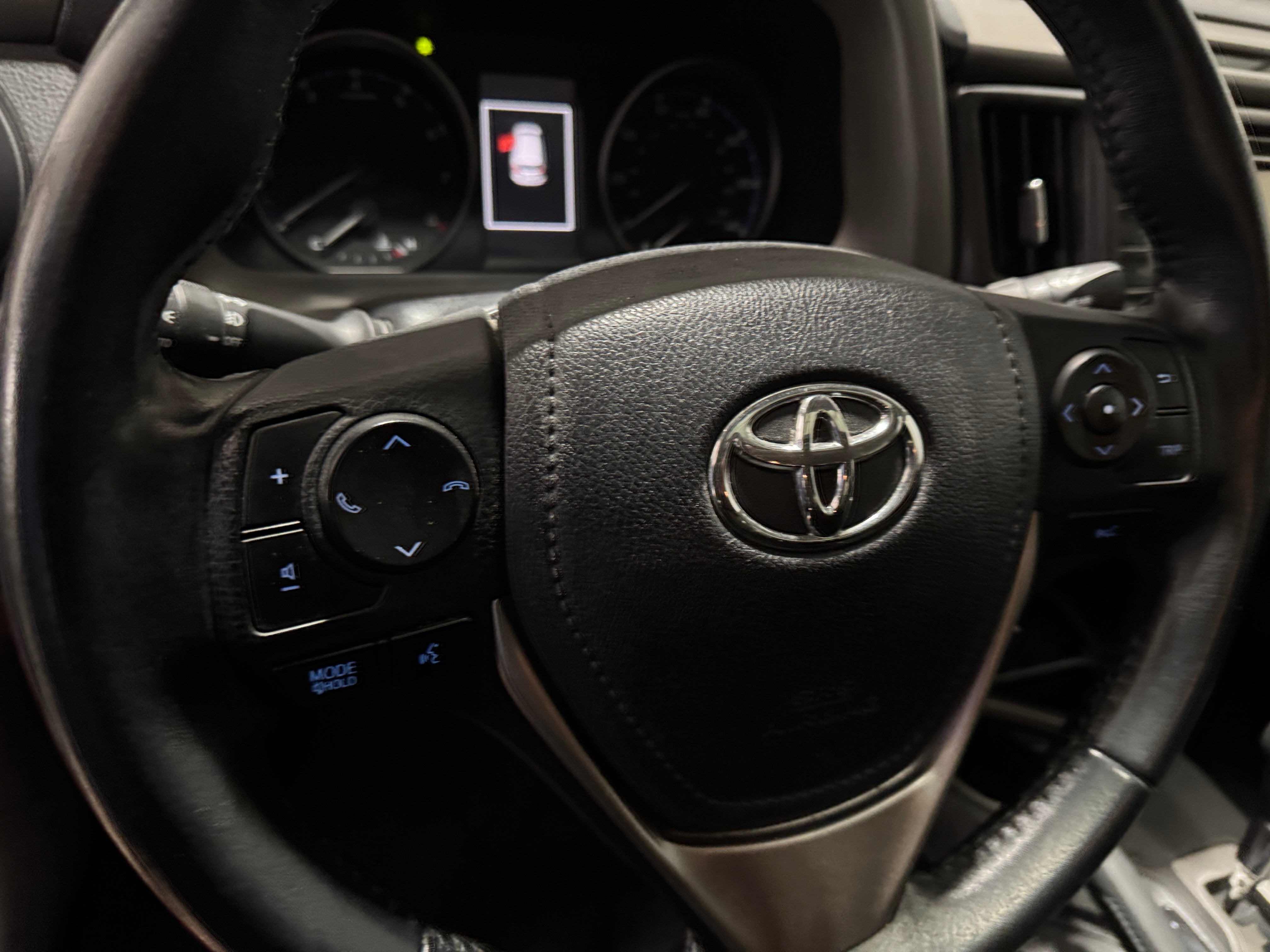 2017 Toyota RAV4 XLE 5