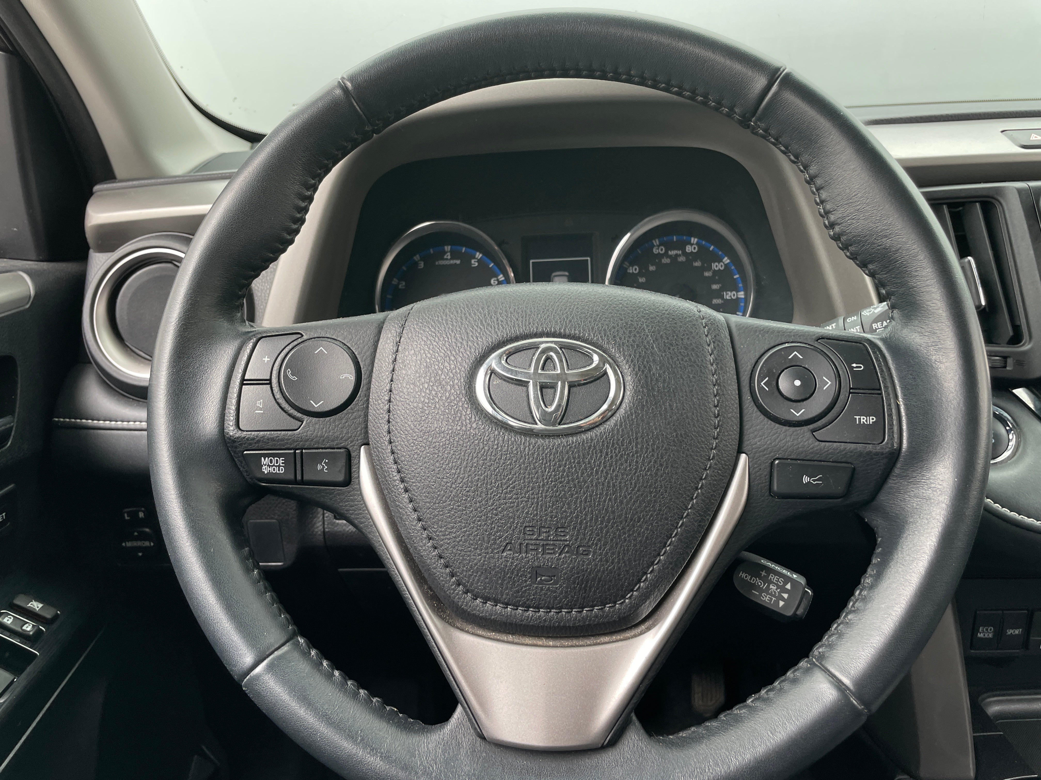 2016 Toyota RAV4 Limited 5