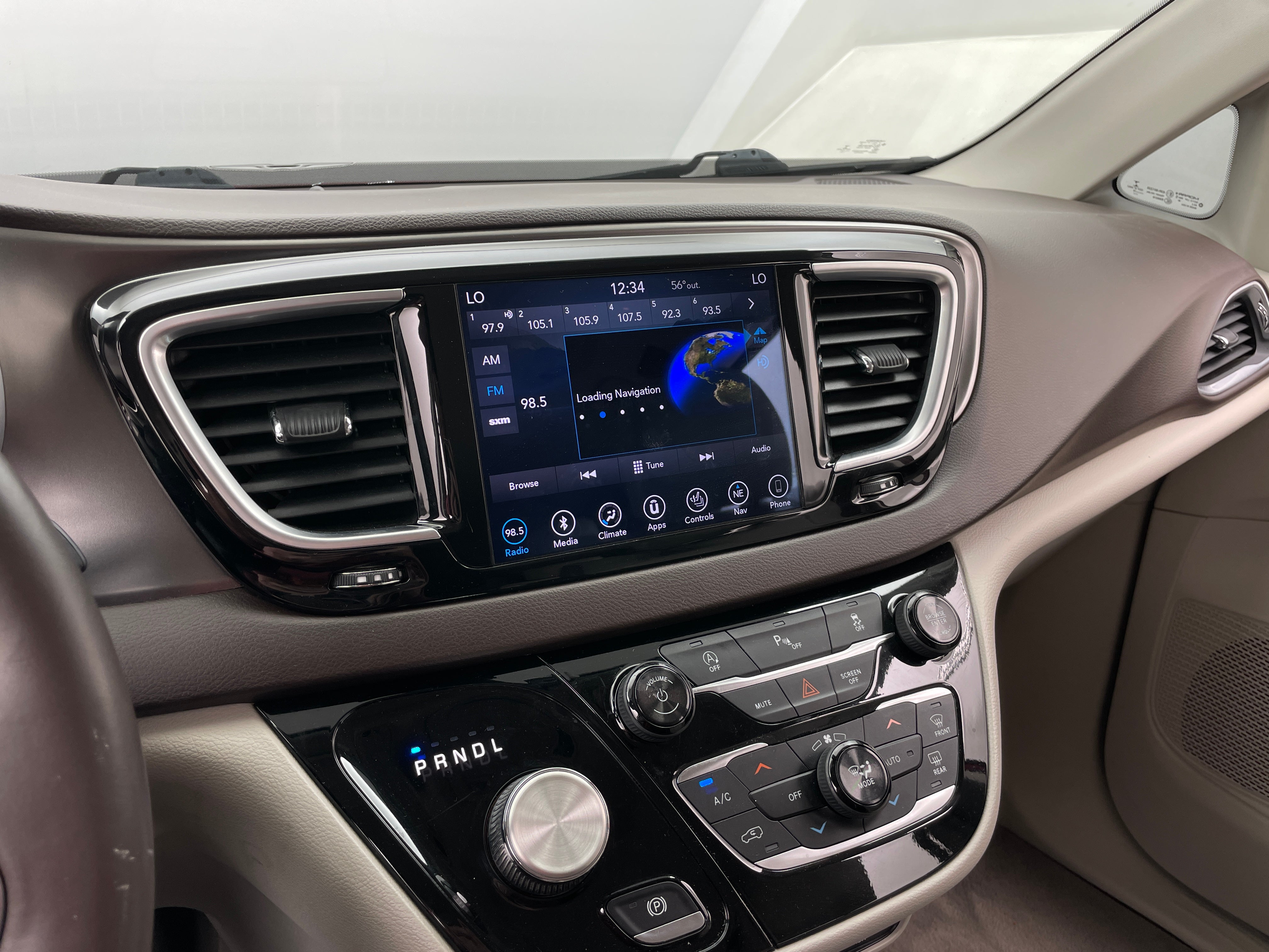 2018 Chrysler Pacifica  3