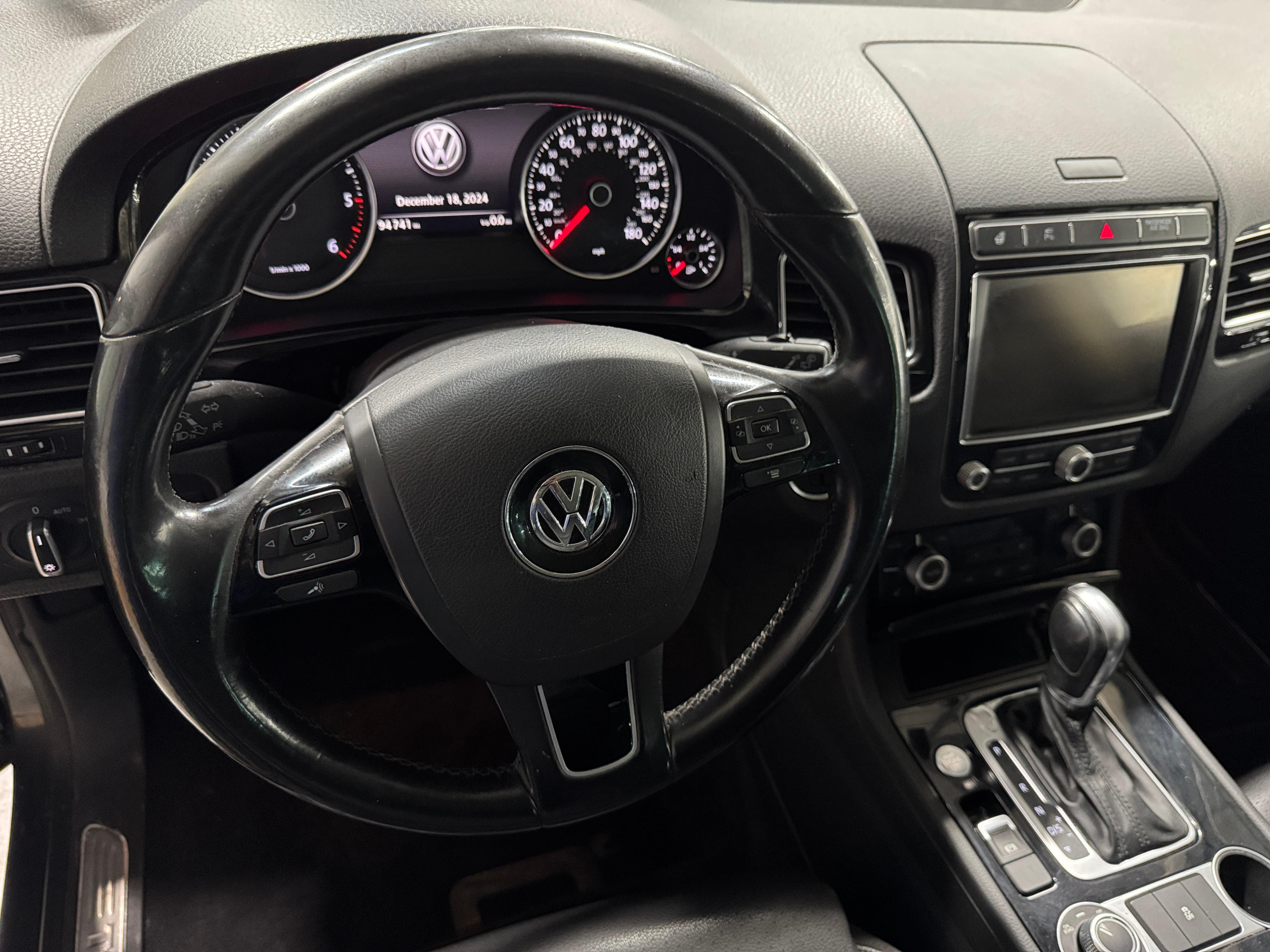 2016 Volkswagen Touareg TDI Sport 5