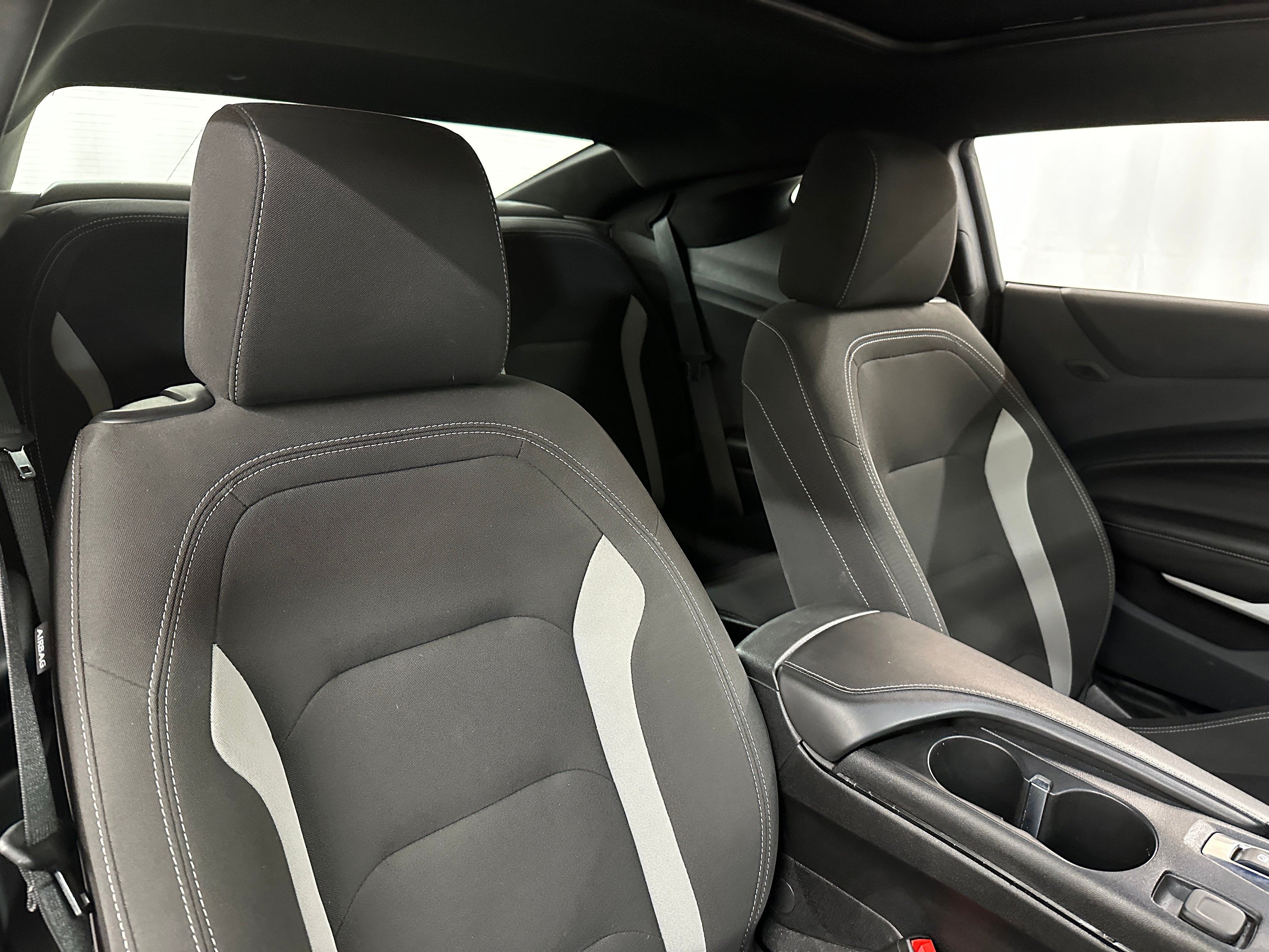 2023 Chevrolet Camaro LT 2