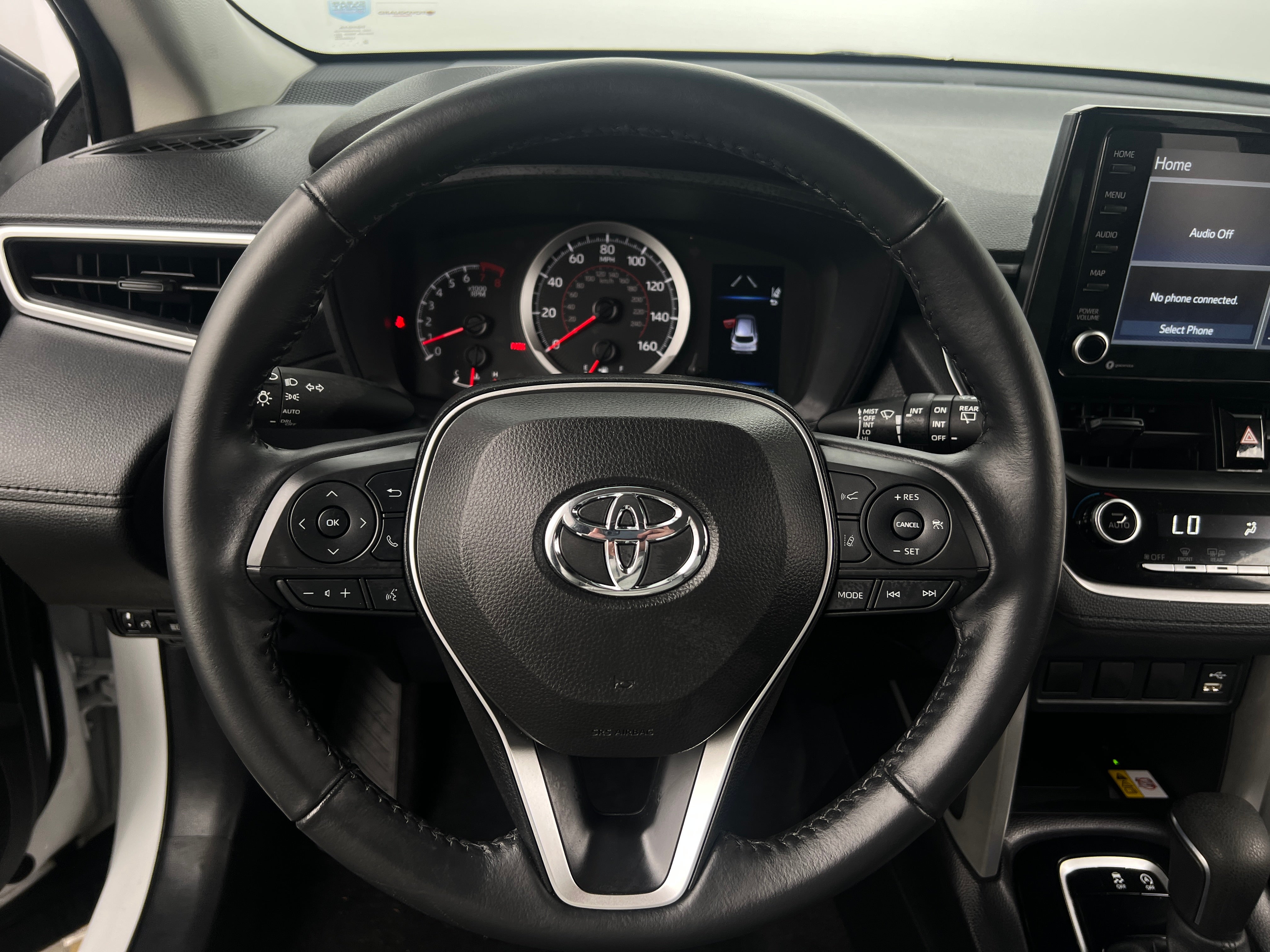 2022 Toyota Corolla Cross LE 5