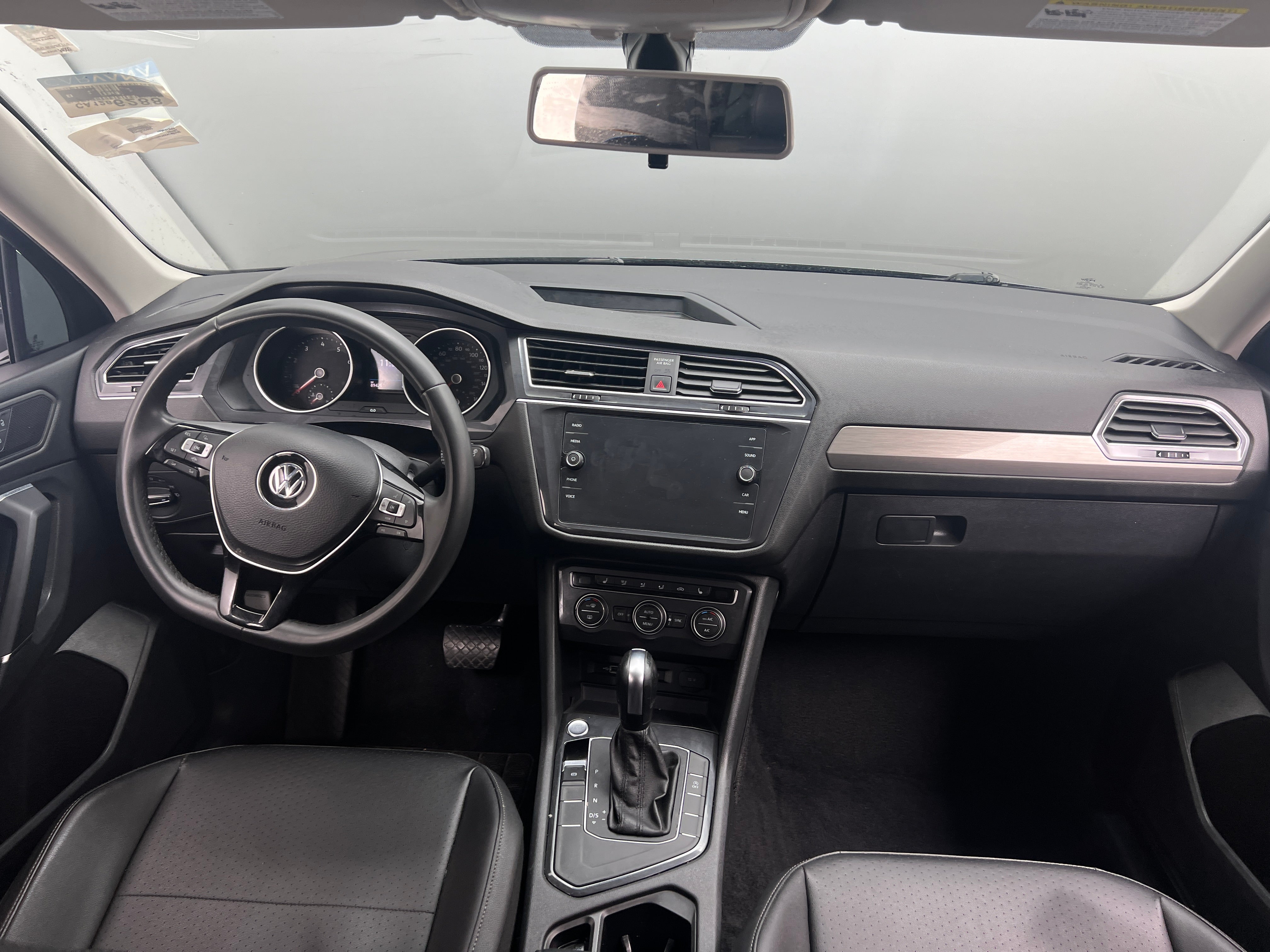 2020 Volkswagen Tiguan SE R-Line Black 3