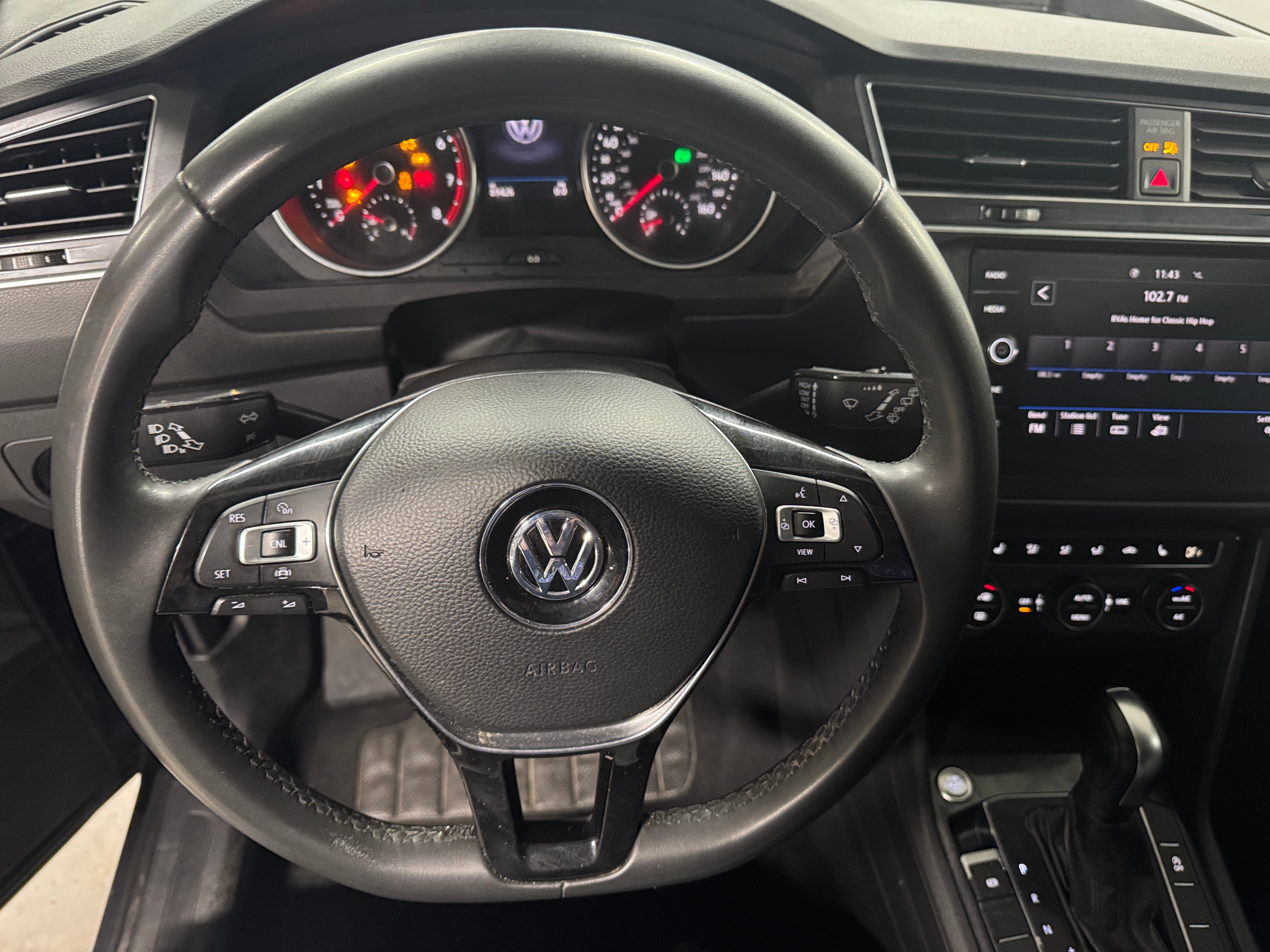 2020 Volkswagen Tiguan SE R-Line Black 5