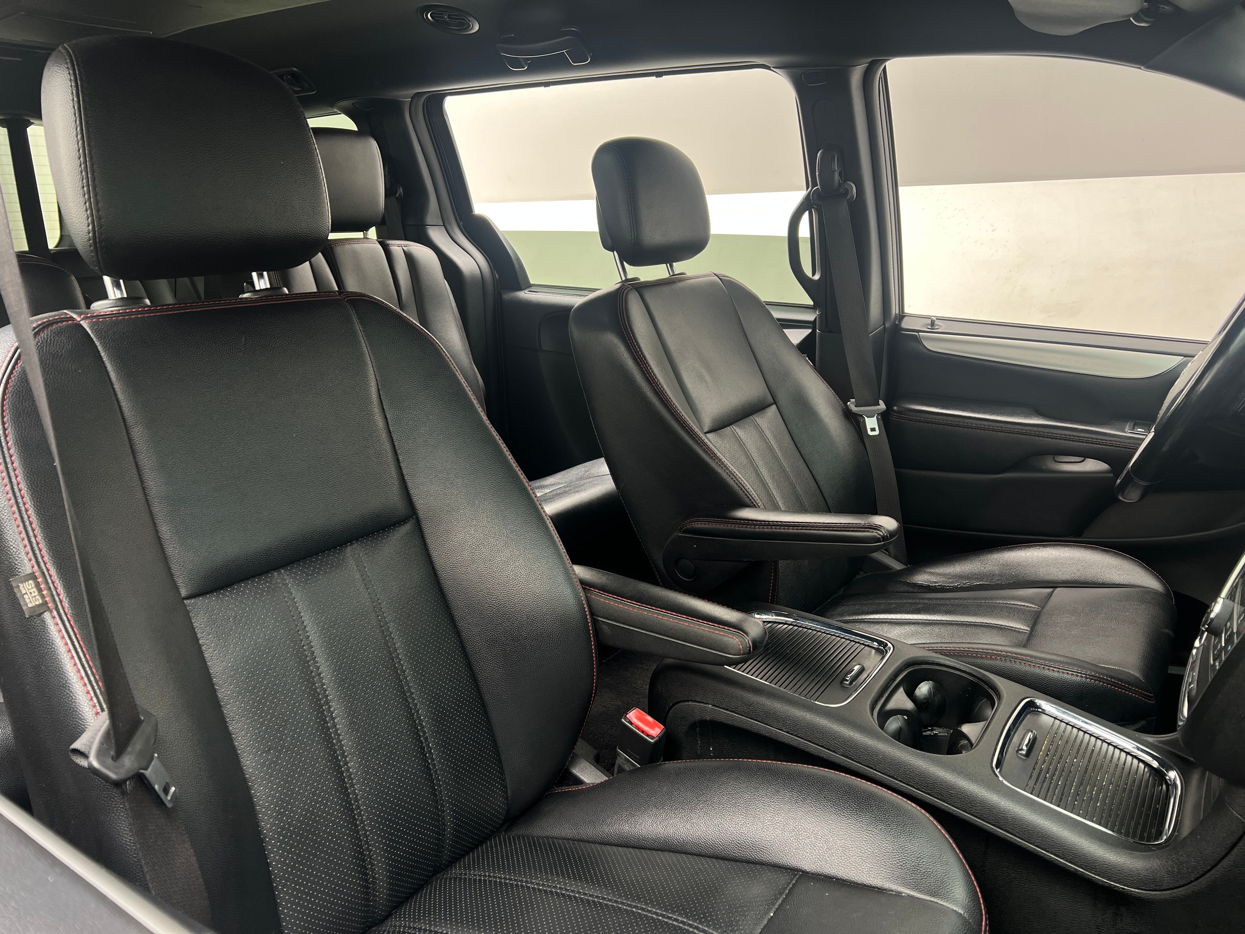 2019 Dodge Grand Caravan SE 2