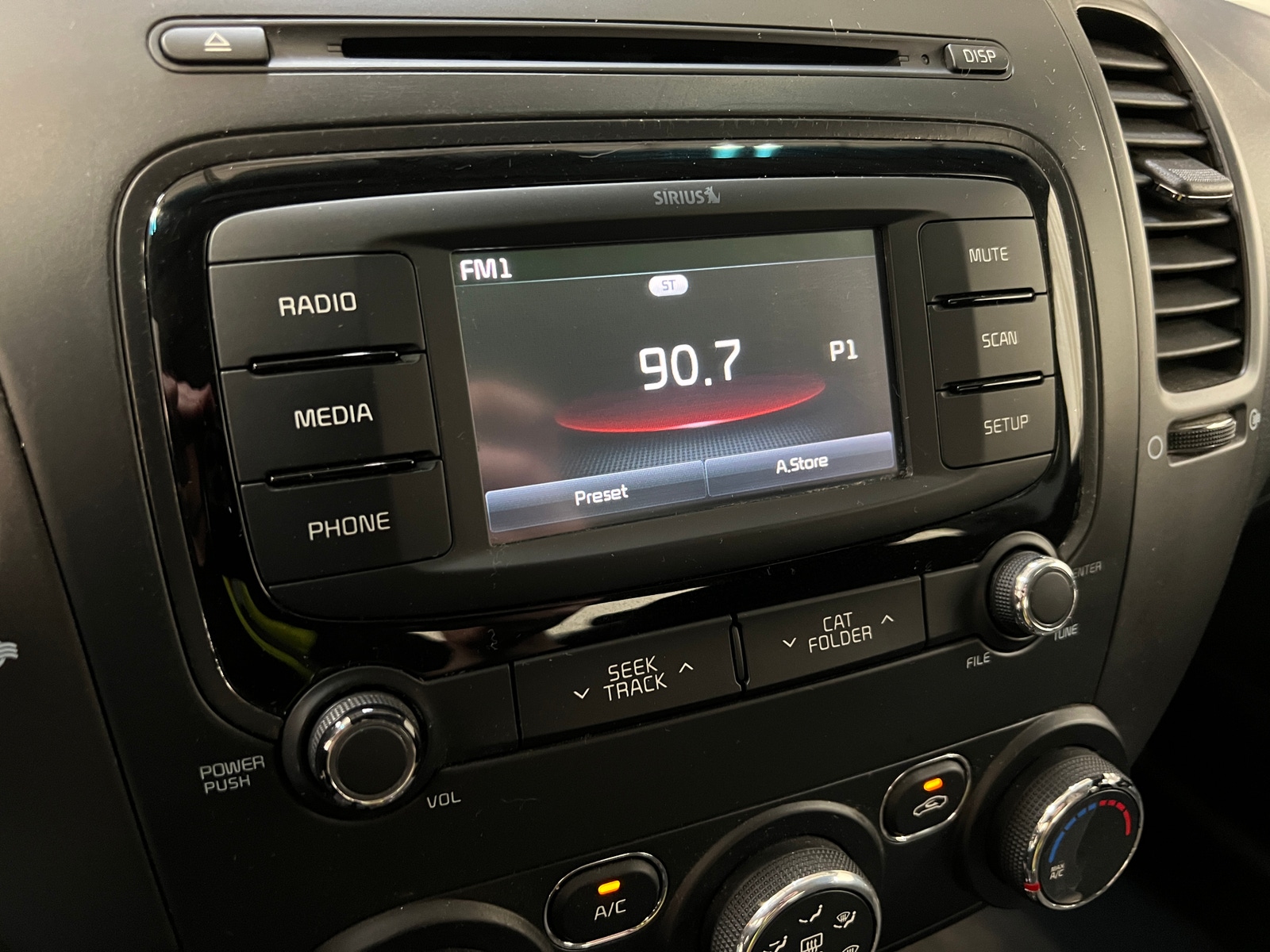 Thumbnail: 2017 Kia Forte - 4