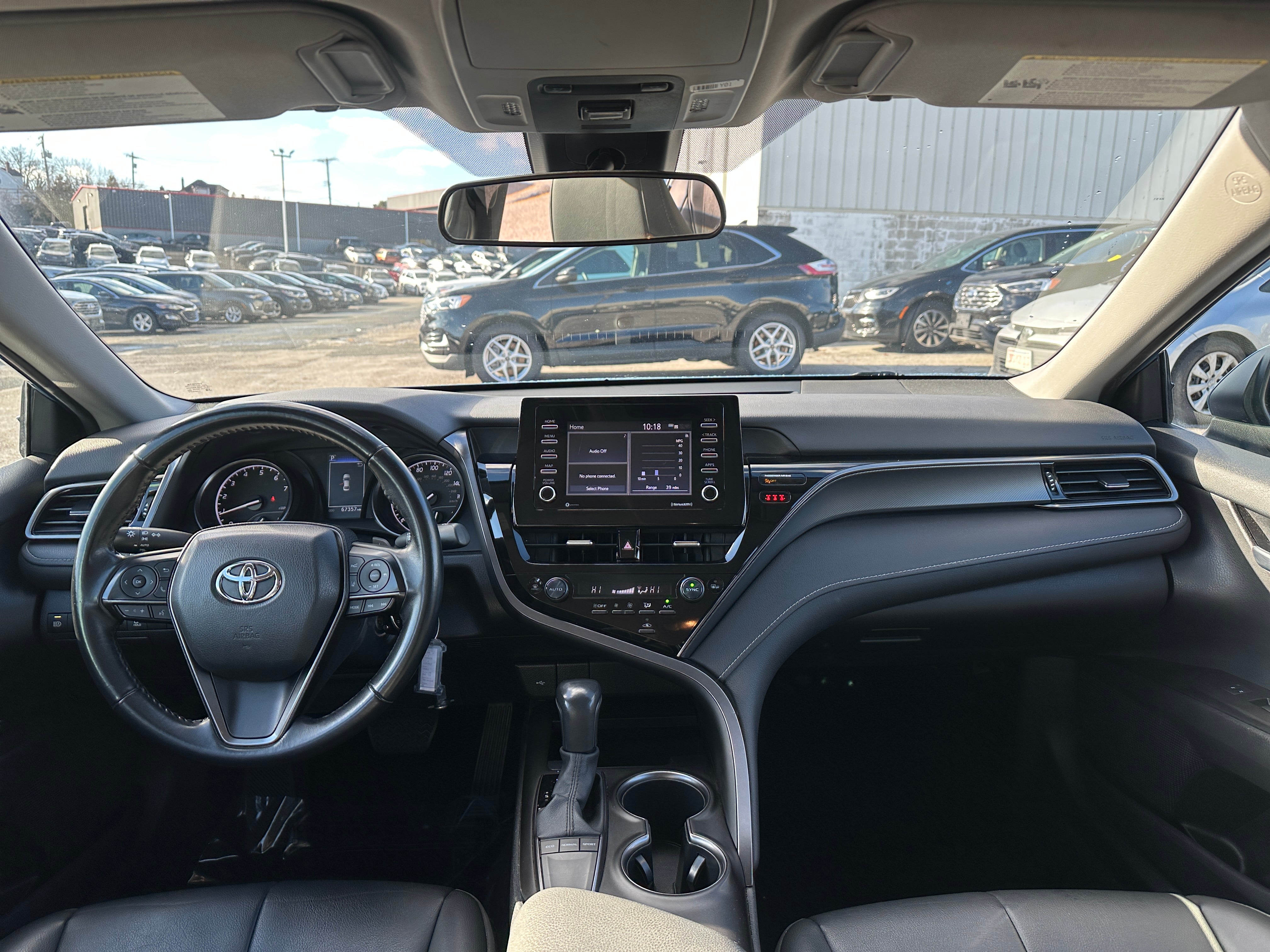 2023 Toyota Camry SE 3