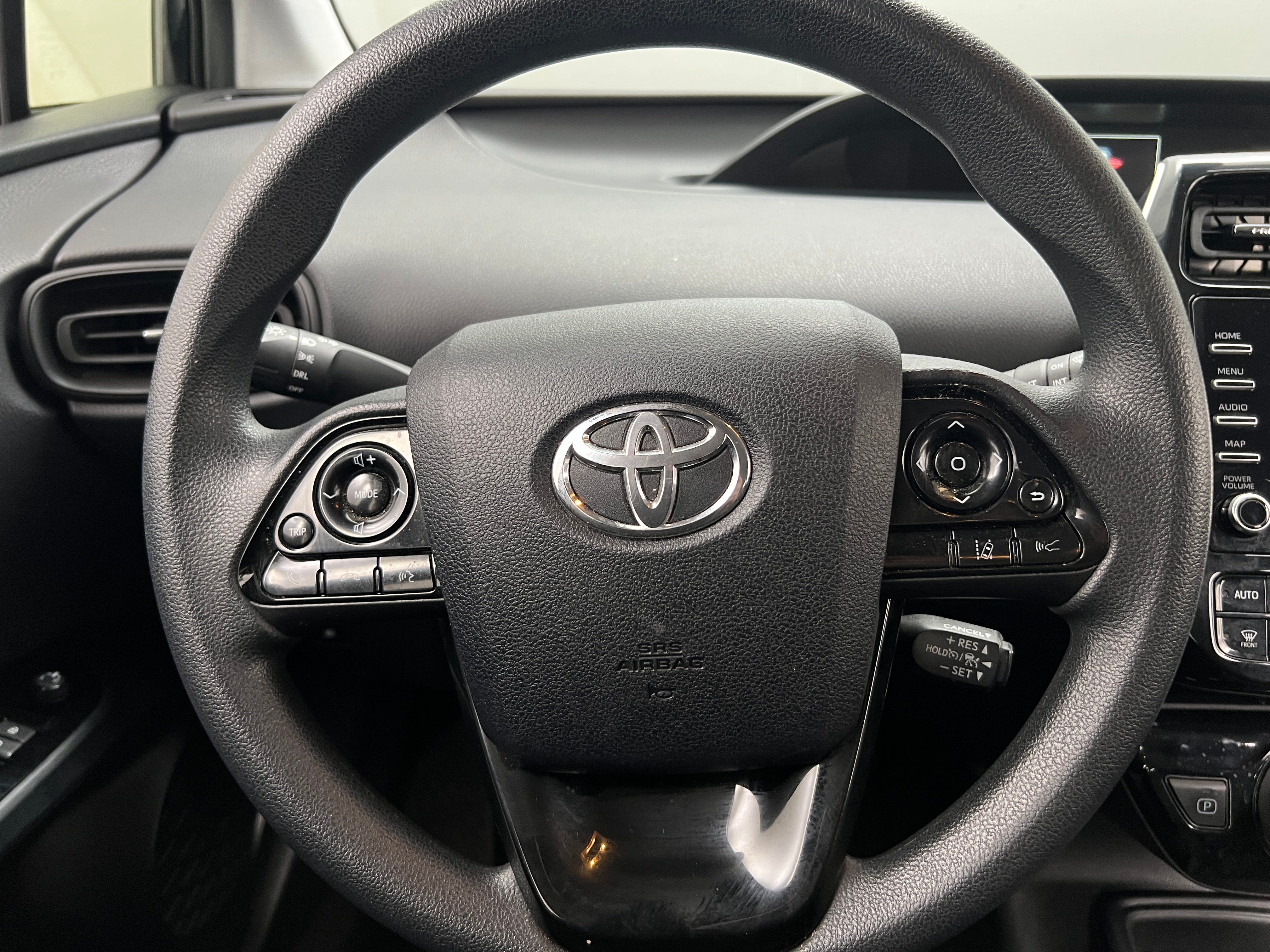 2022 Toyota Prius LE 5