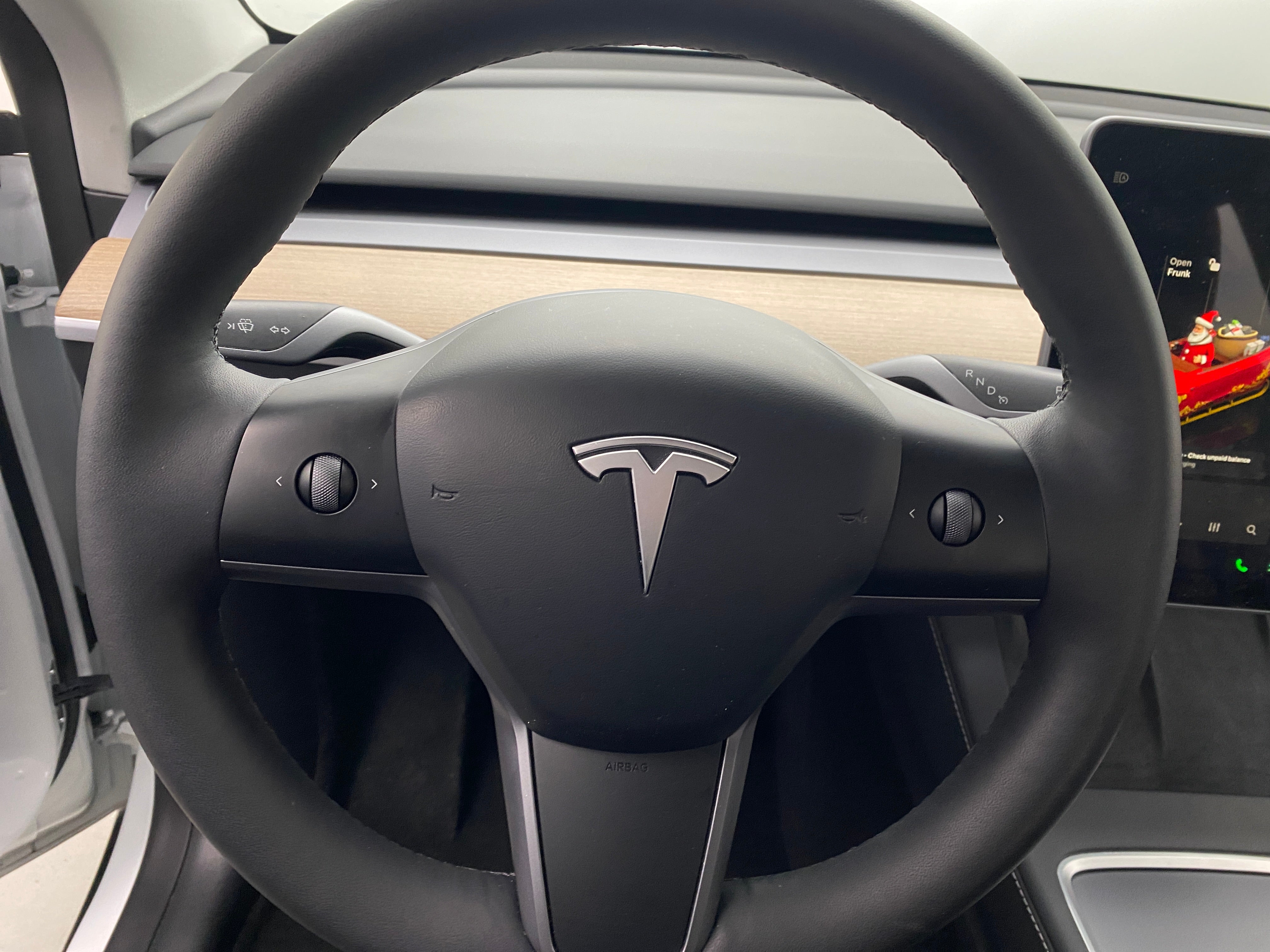 2023 Tesla Model Y Long Range 4