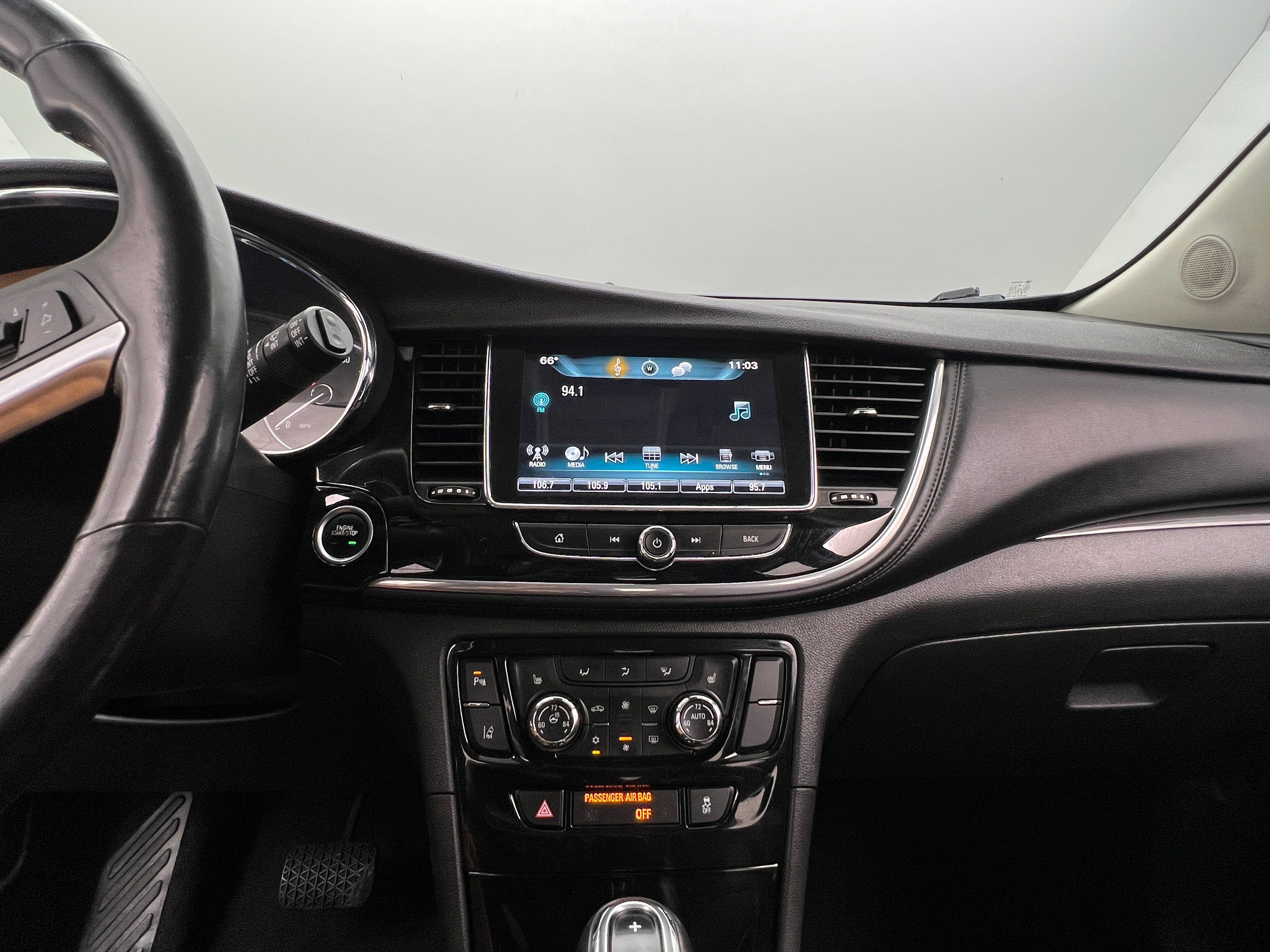 2019 Buick Encore Essence 3