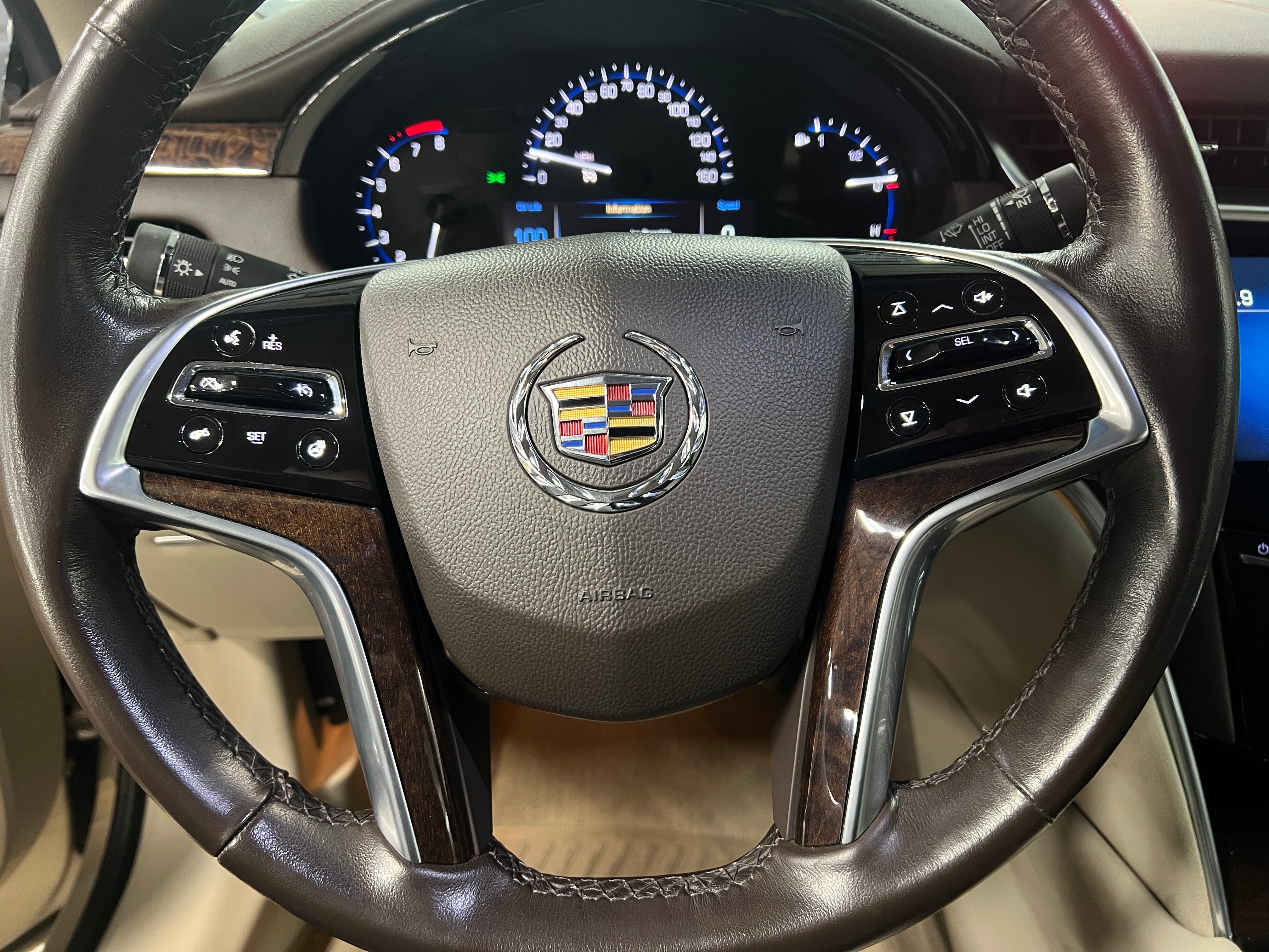 2013 Cadillac XTS Luxury 4