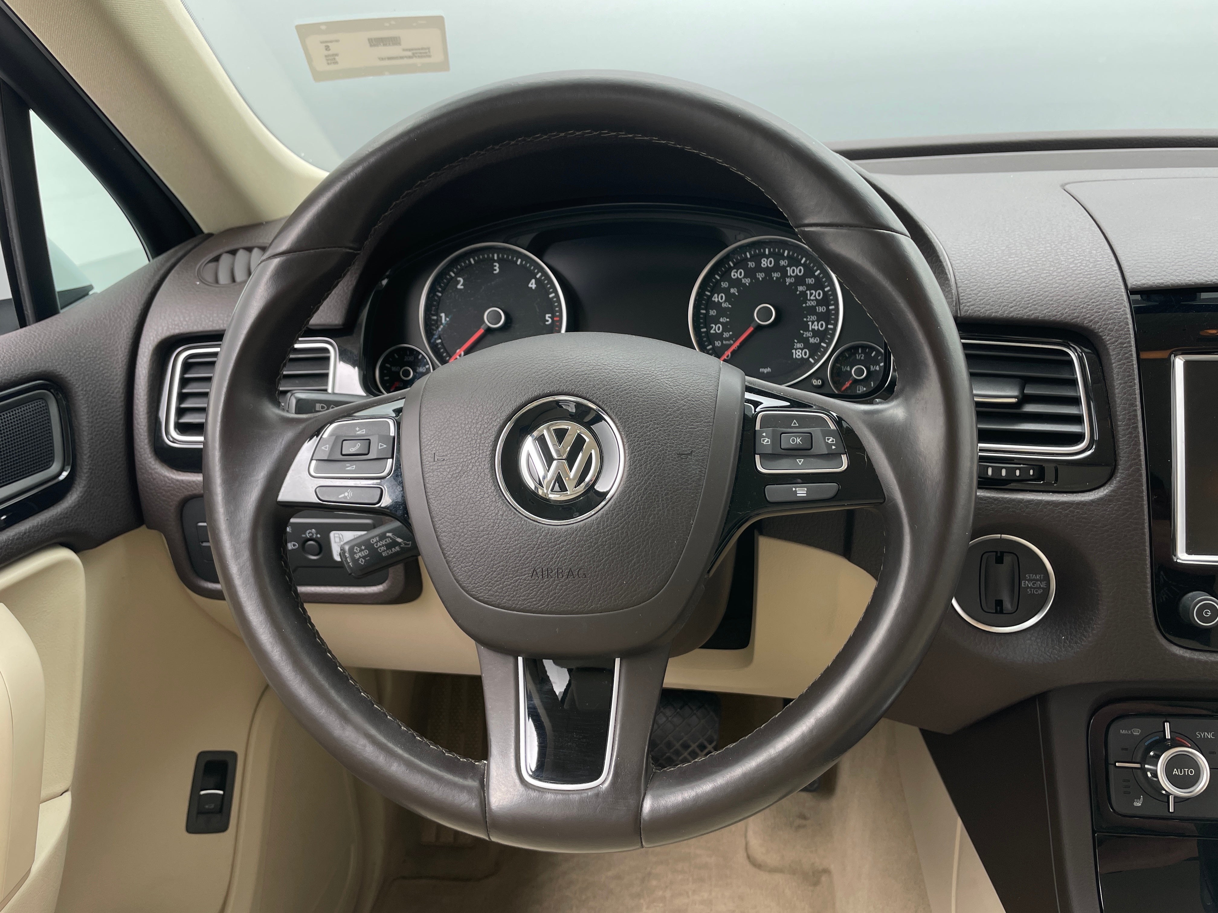 2014 Volkswagen Touareg TDI Sport 5