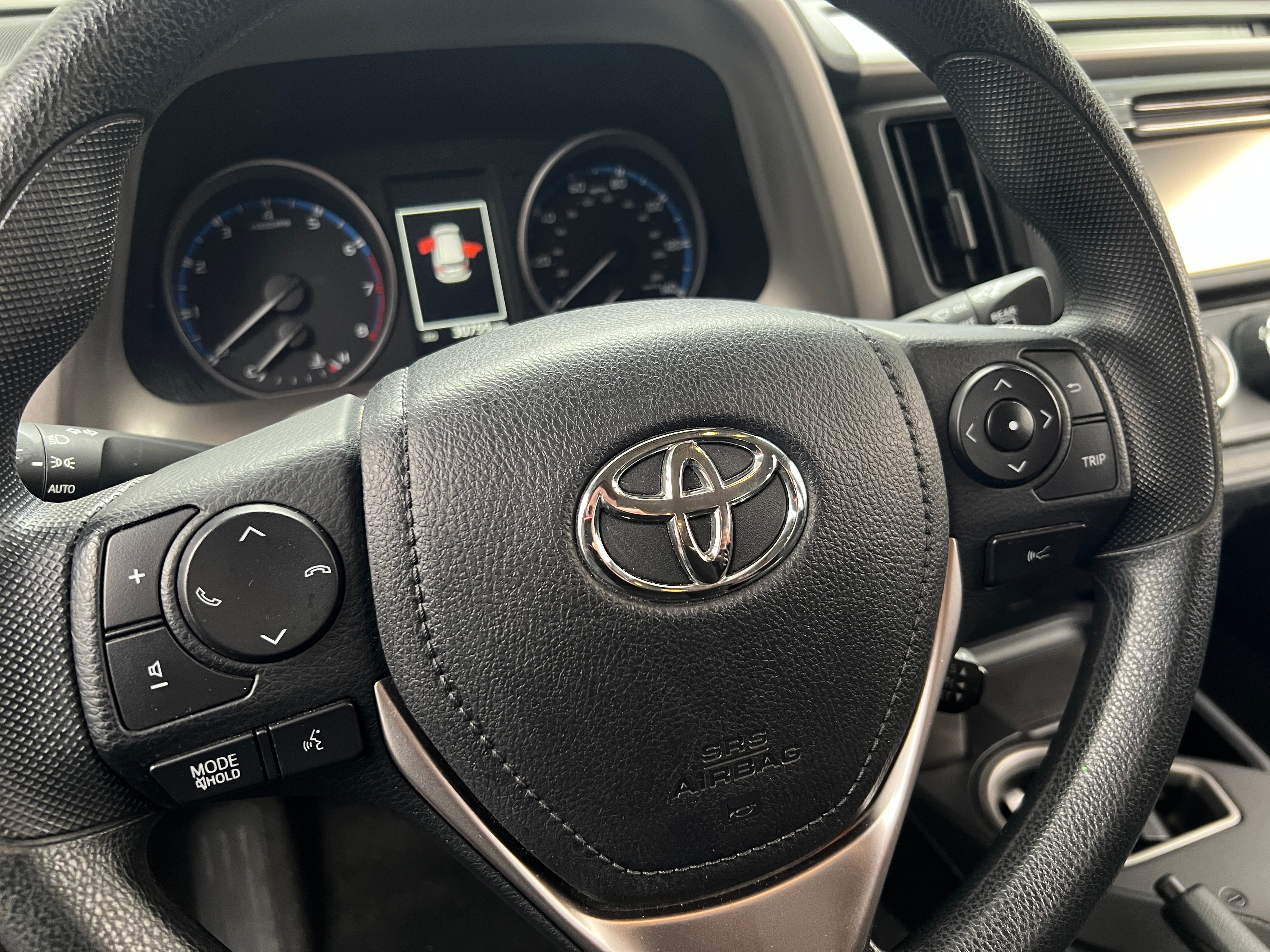 2017 Toyota RAV4 LE 5