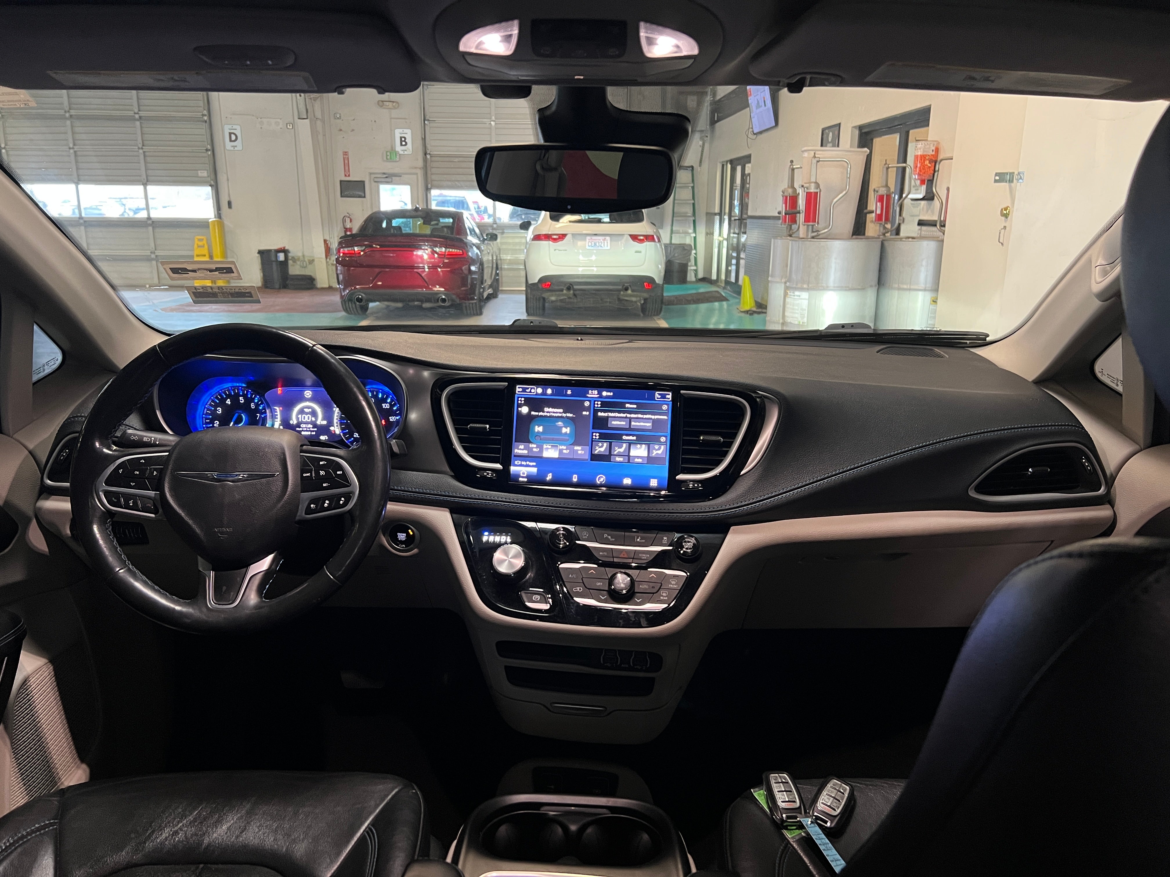 2021 Chrysler Pacifica Touring L 2