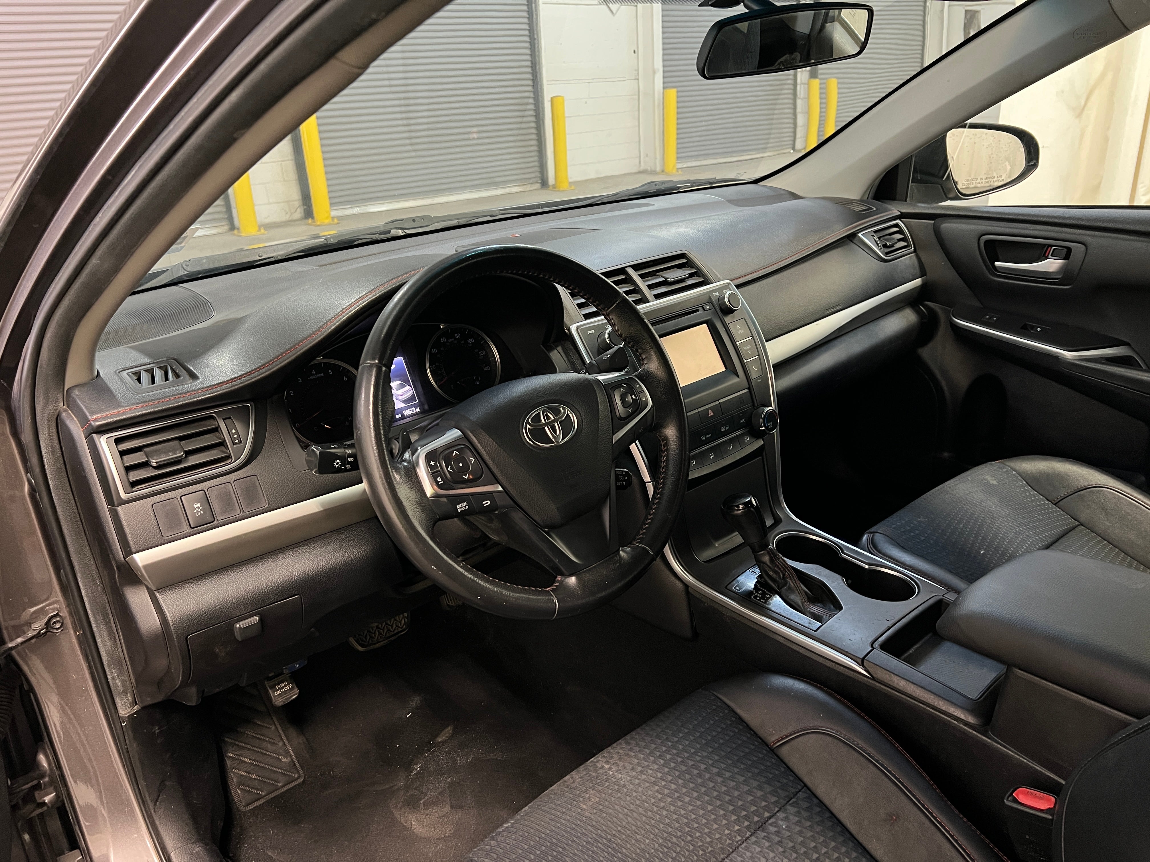 2015 Toyota Camry SE 3