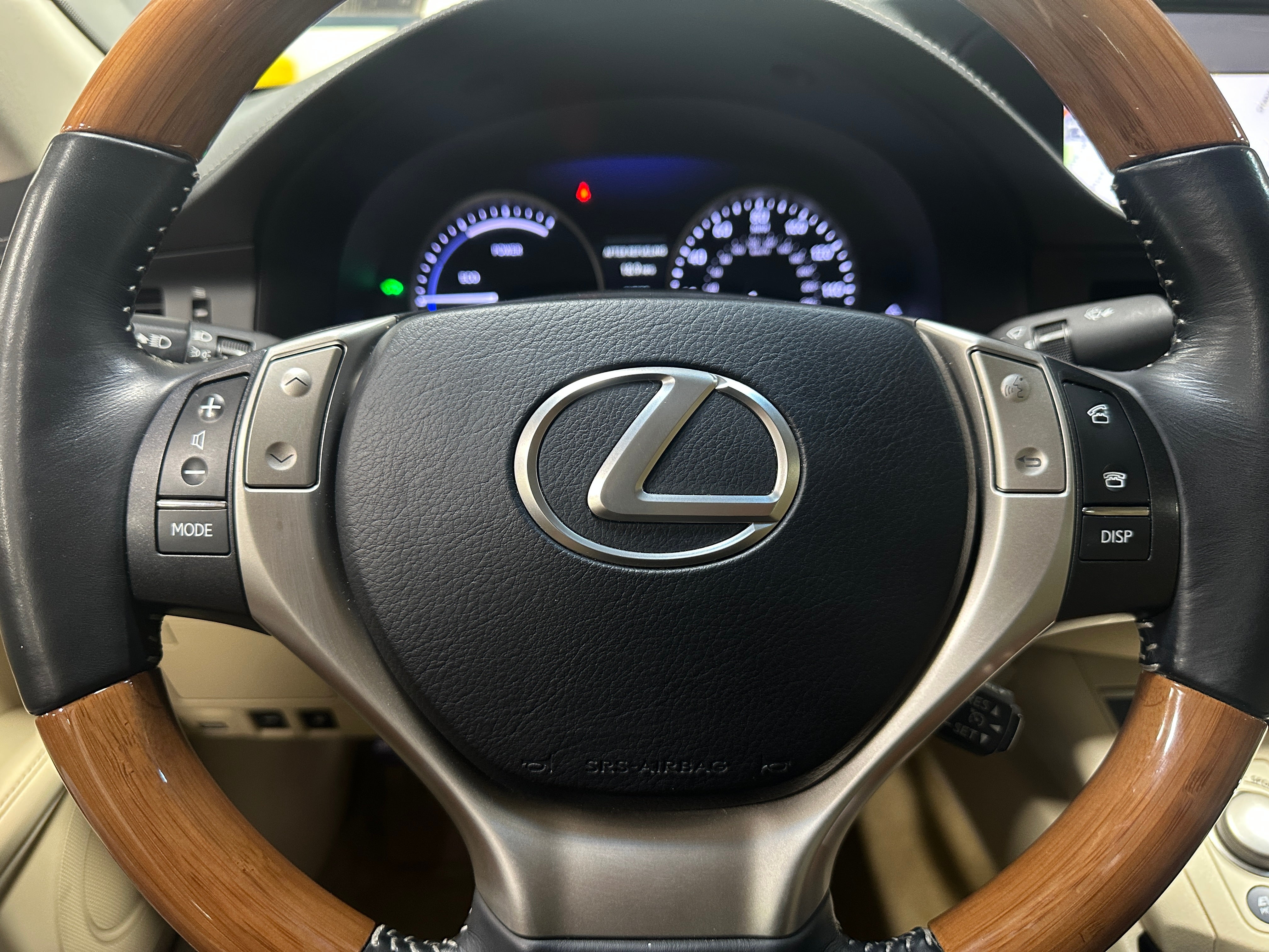 2014 Lexus ES Hybrid 300h 4