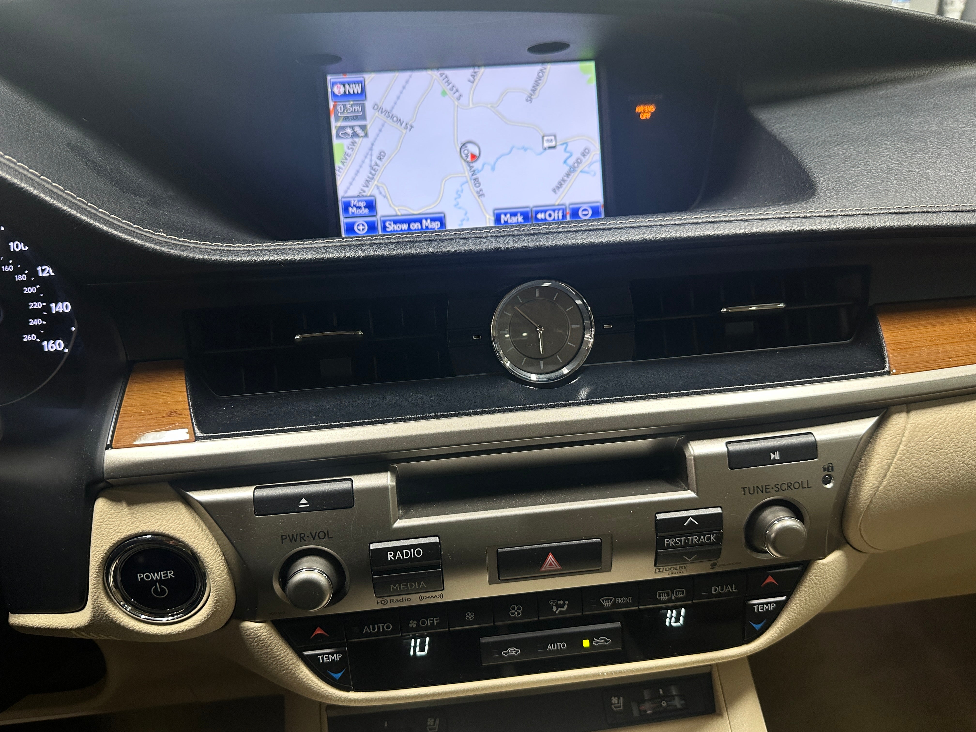 2014 Lexus ES Hybrid 300h 3