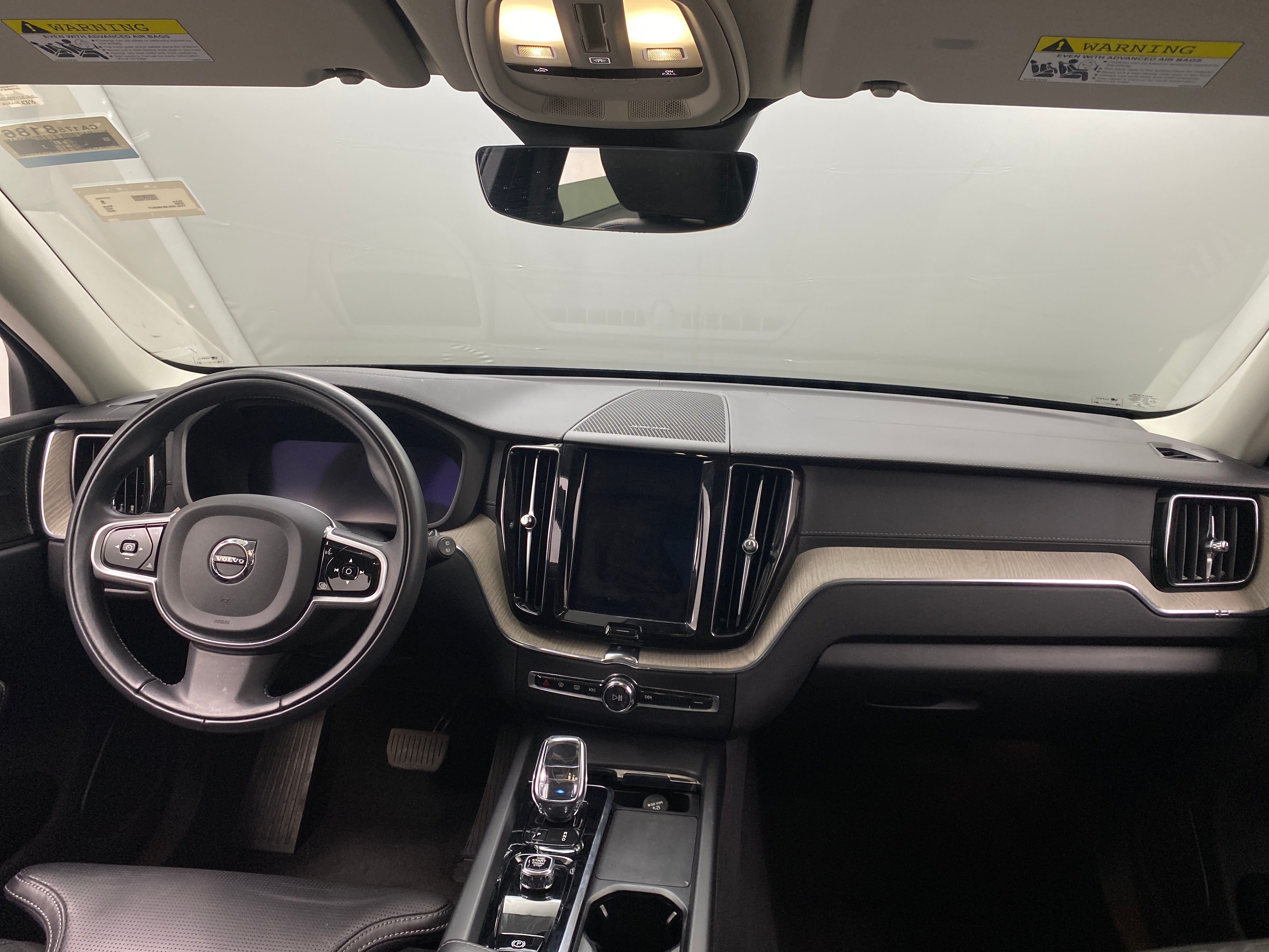 2022 Volvo XC60 B5 Inscription 2