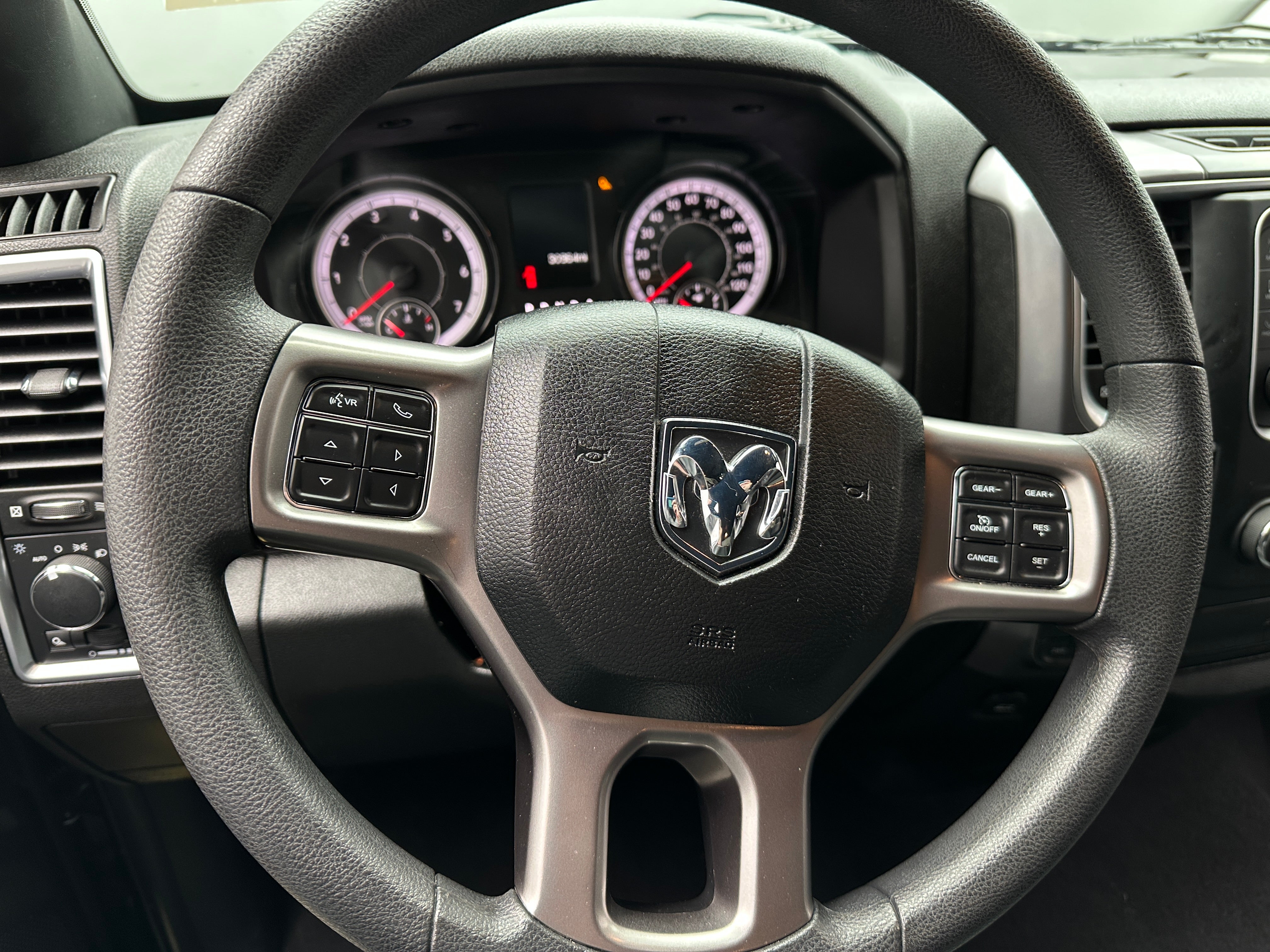 2022 RAM 1500 Classic Warlock 5