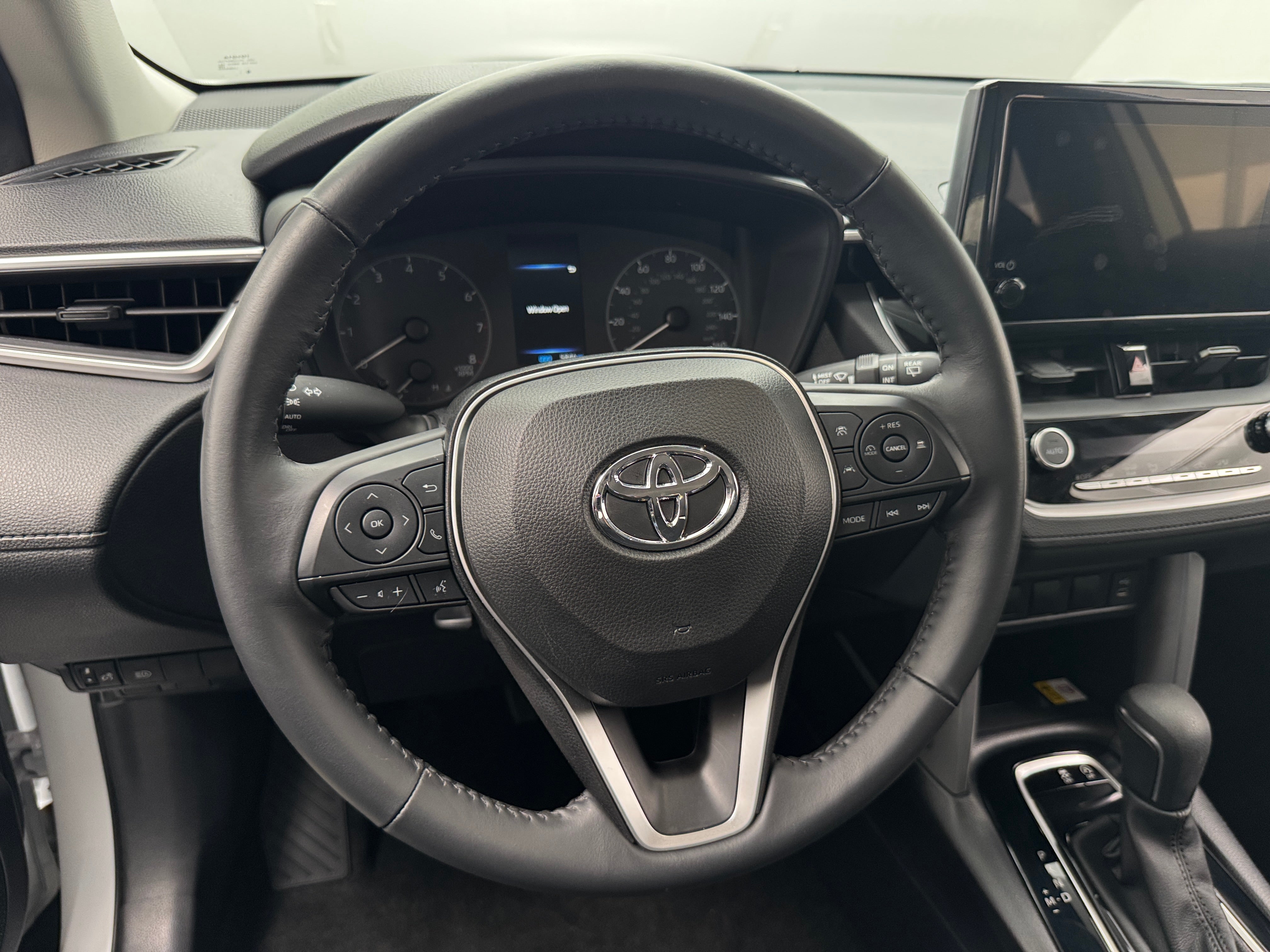 2023 Toyota Corolla Cross LE 5