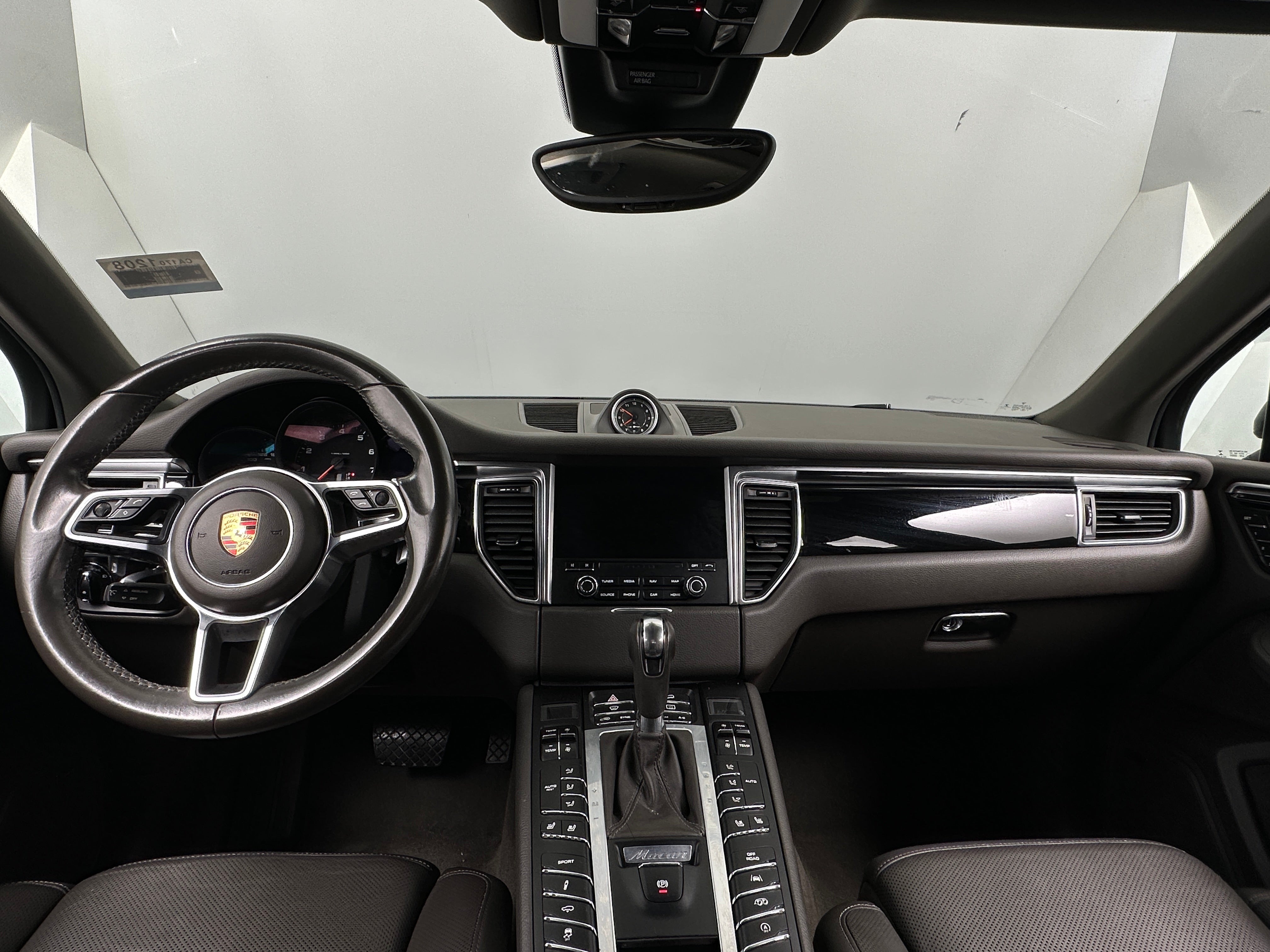 2018 Porsche Macan Base 3