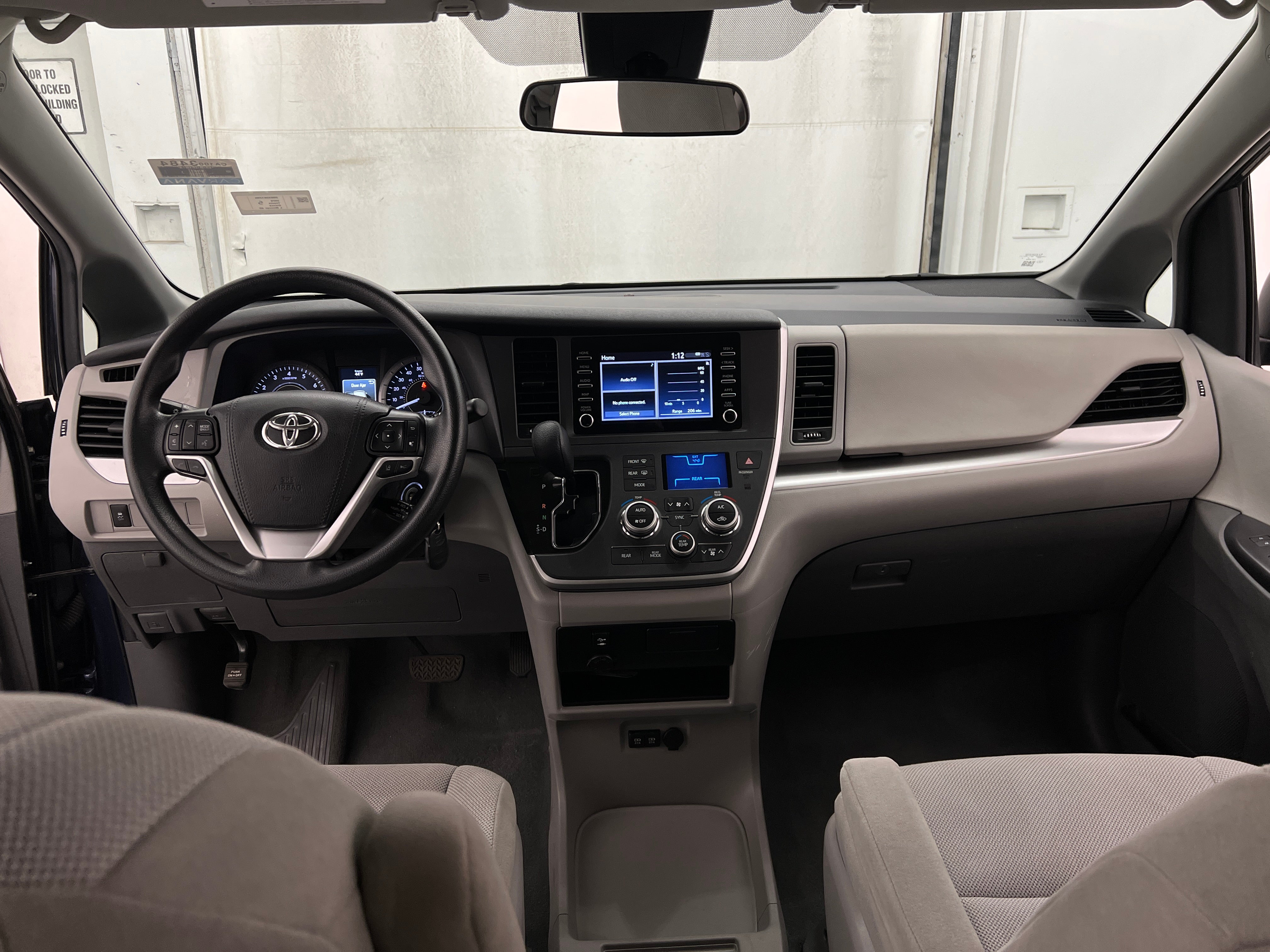 2020 Toyota Sienna L 3