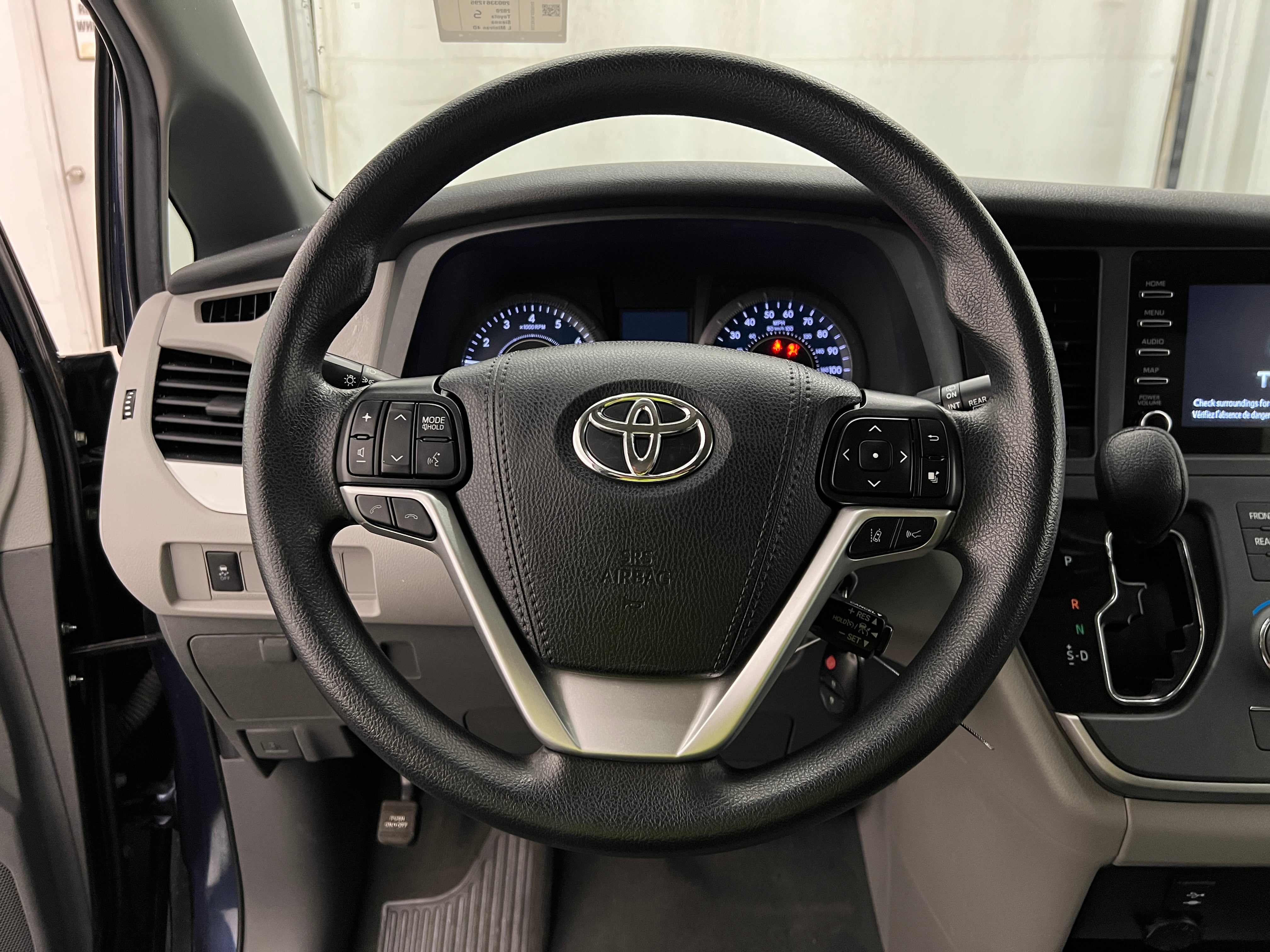 2020 Toyota Sienna L 5
