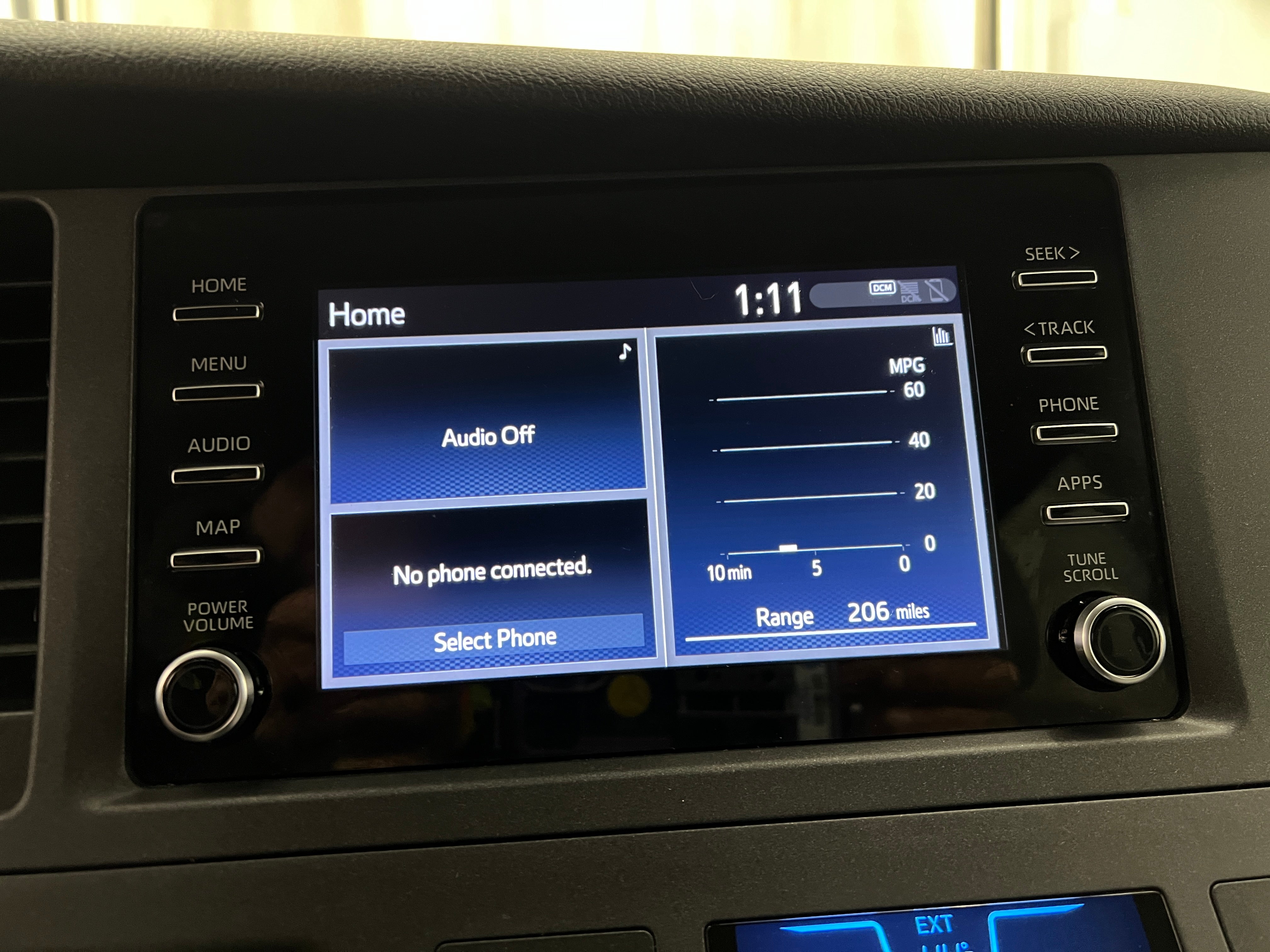 2020 Toyota Sienna L 4