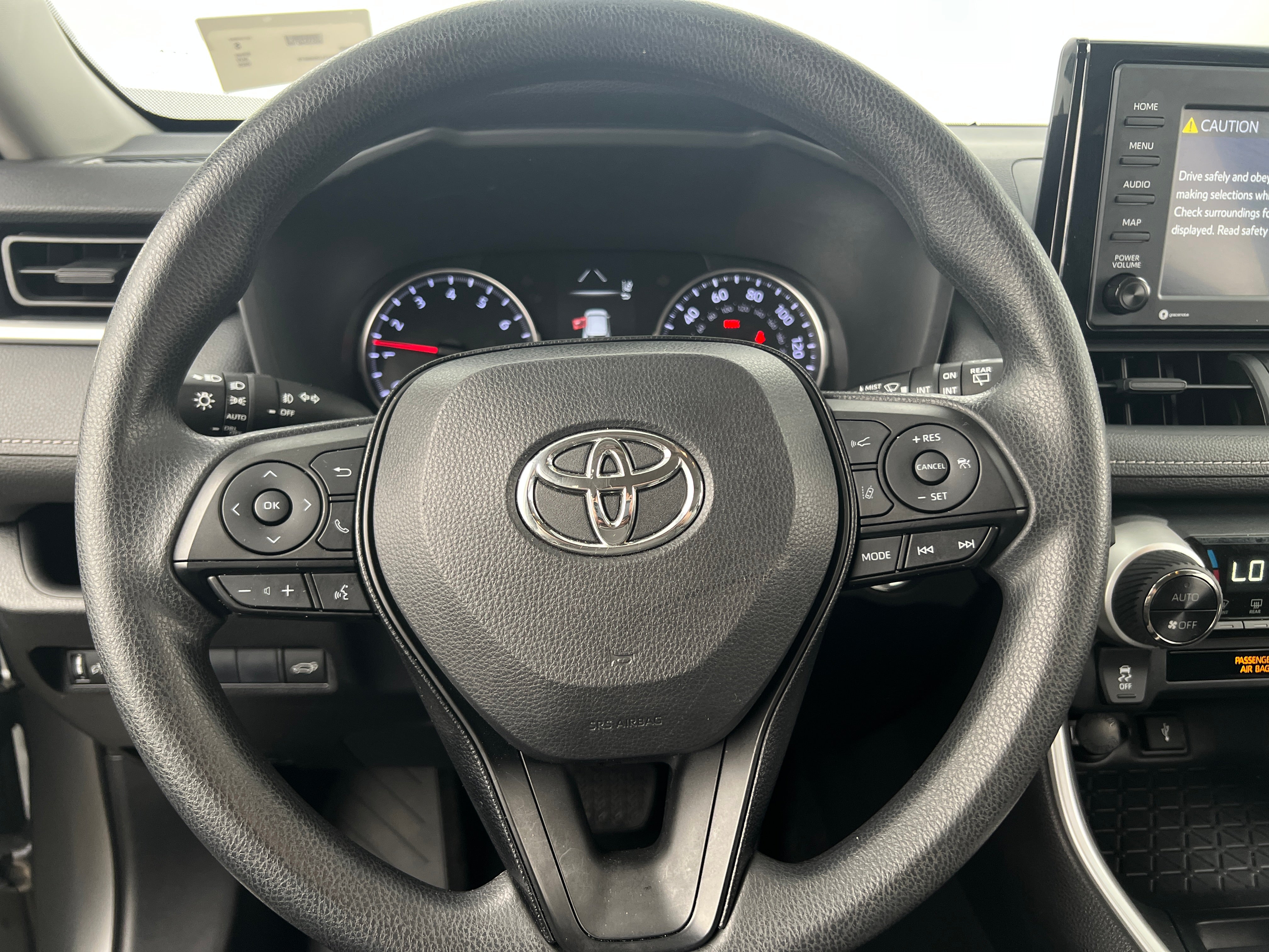 2020 Toyota RAV4 XLE 5