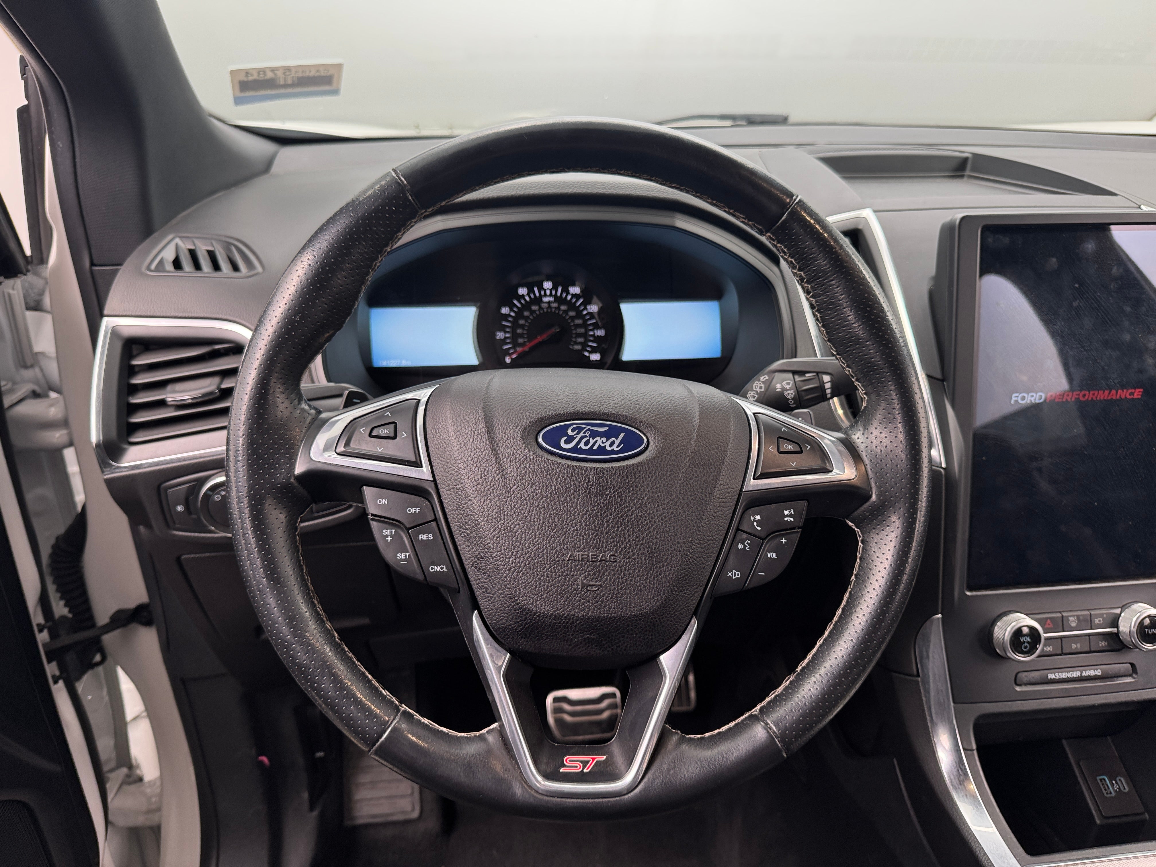 2022 Ford Edge ST 5