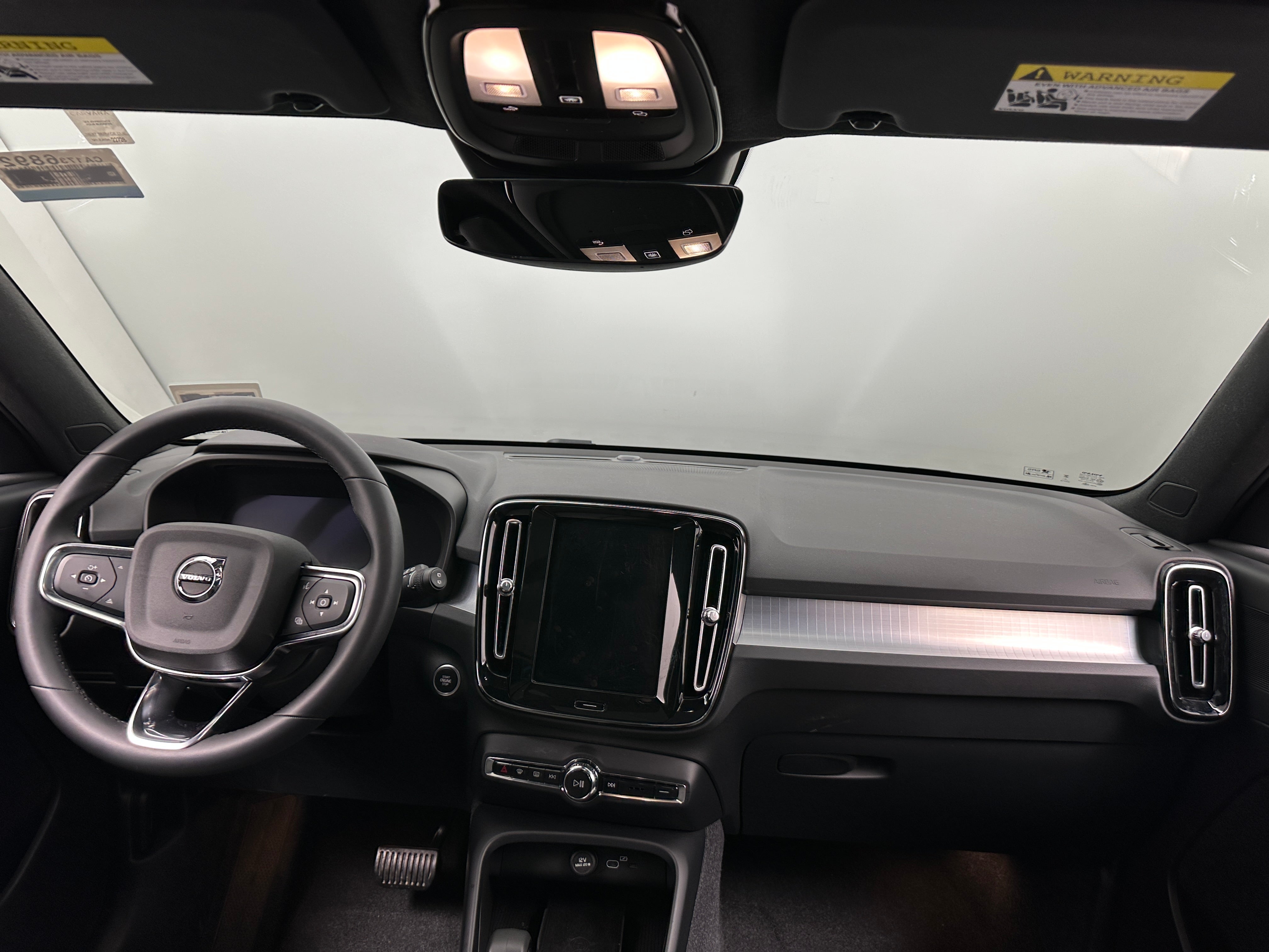 2024 Volvo XC40 B5 Core 3