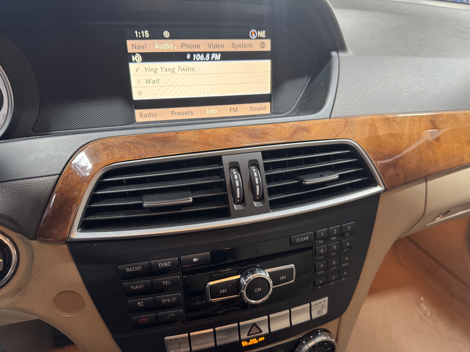 Thumbnail: 2012 Mercedes-Benz C-Class - 3