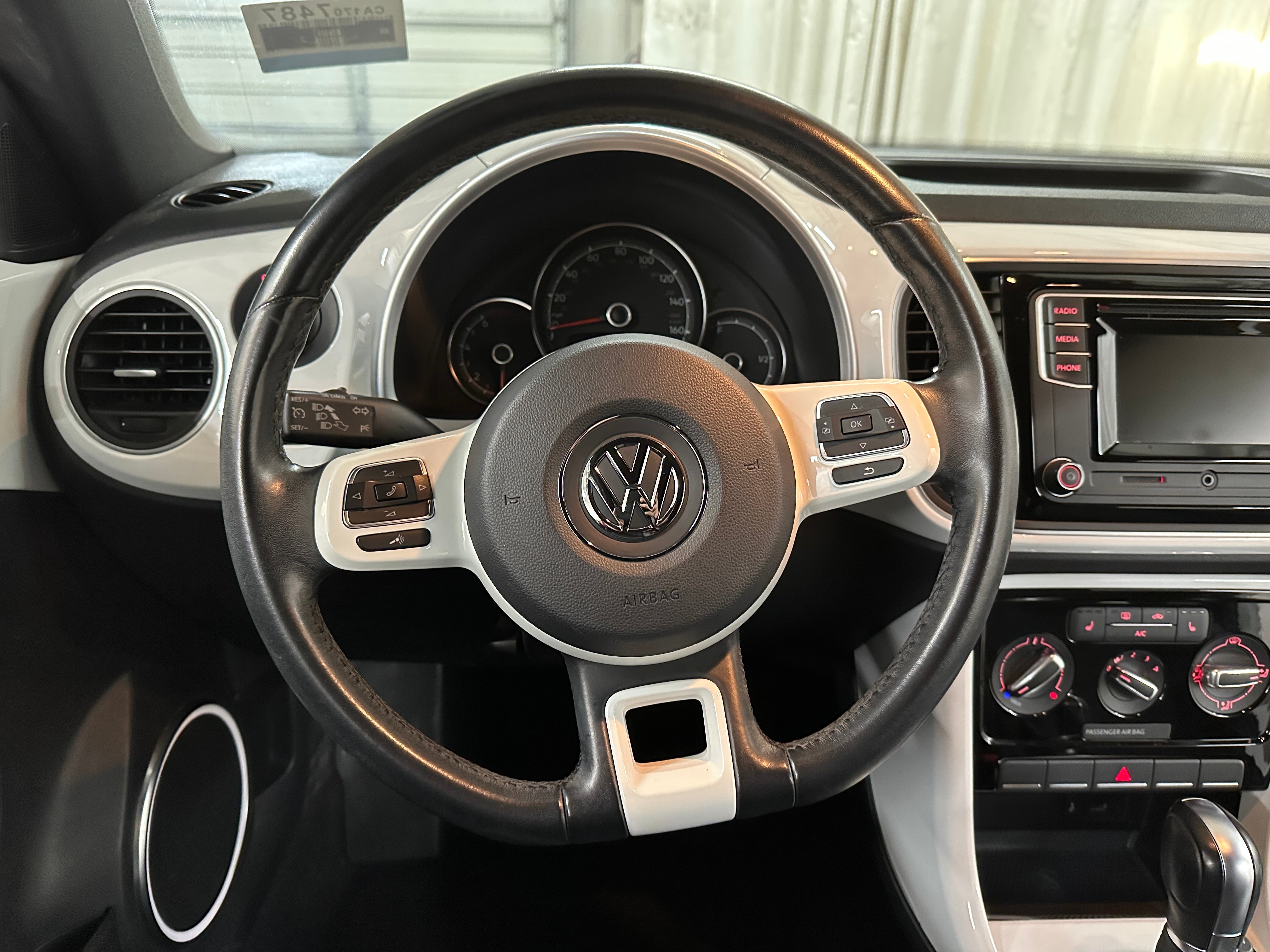 2019 Volkswagen Beetle S 5