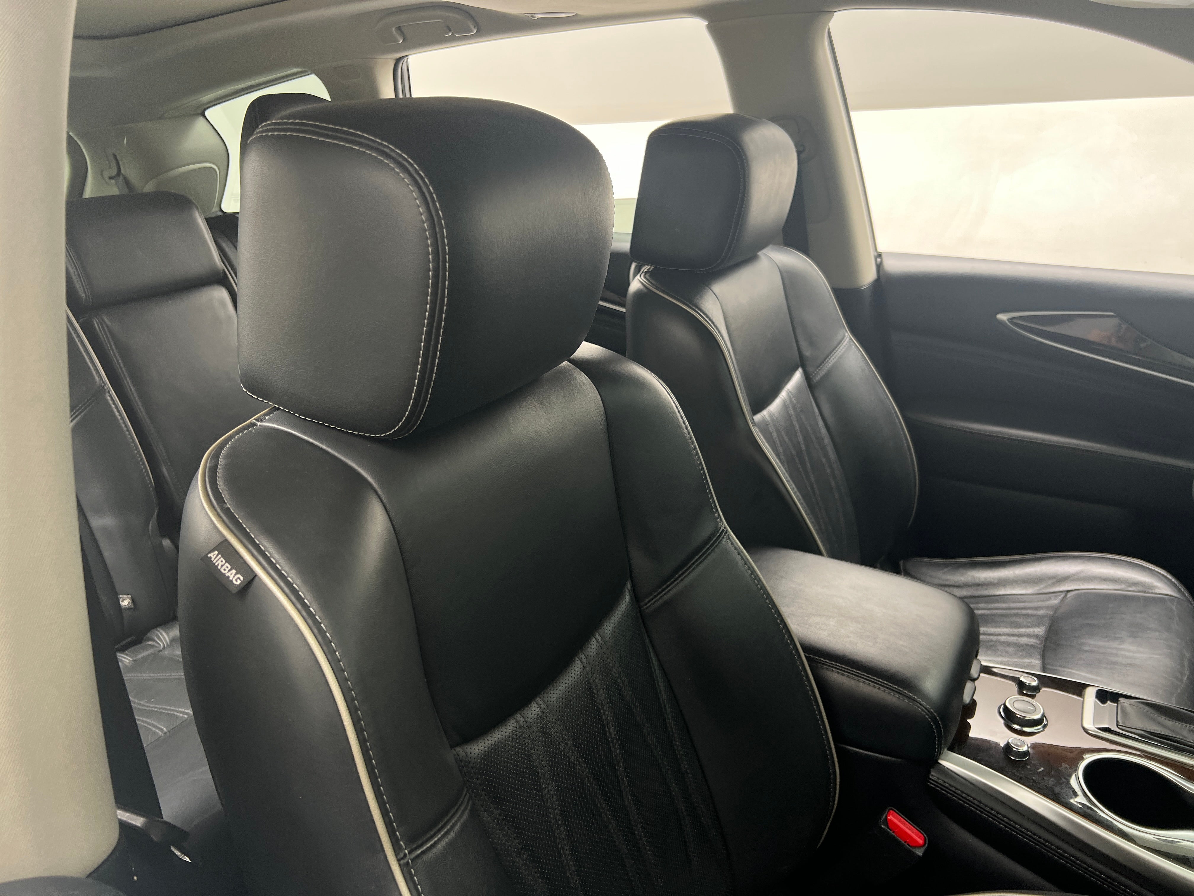 2019 INFINITI QX60 Luxe 2