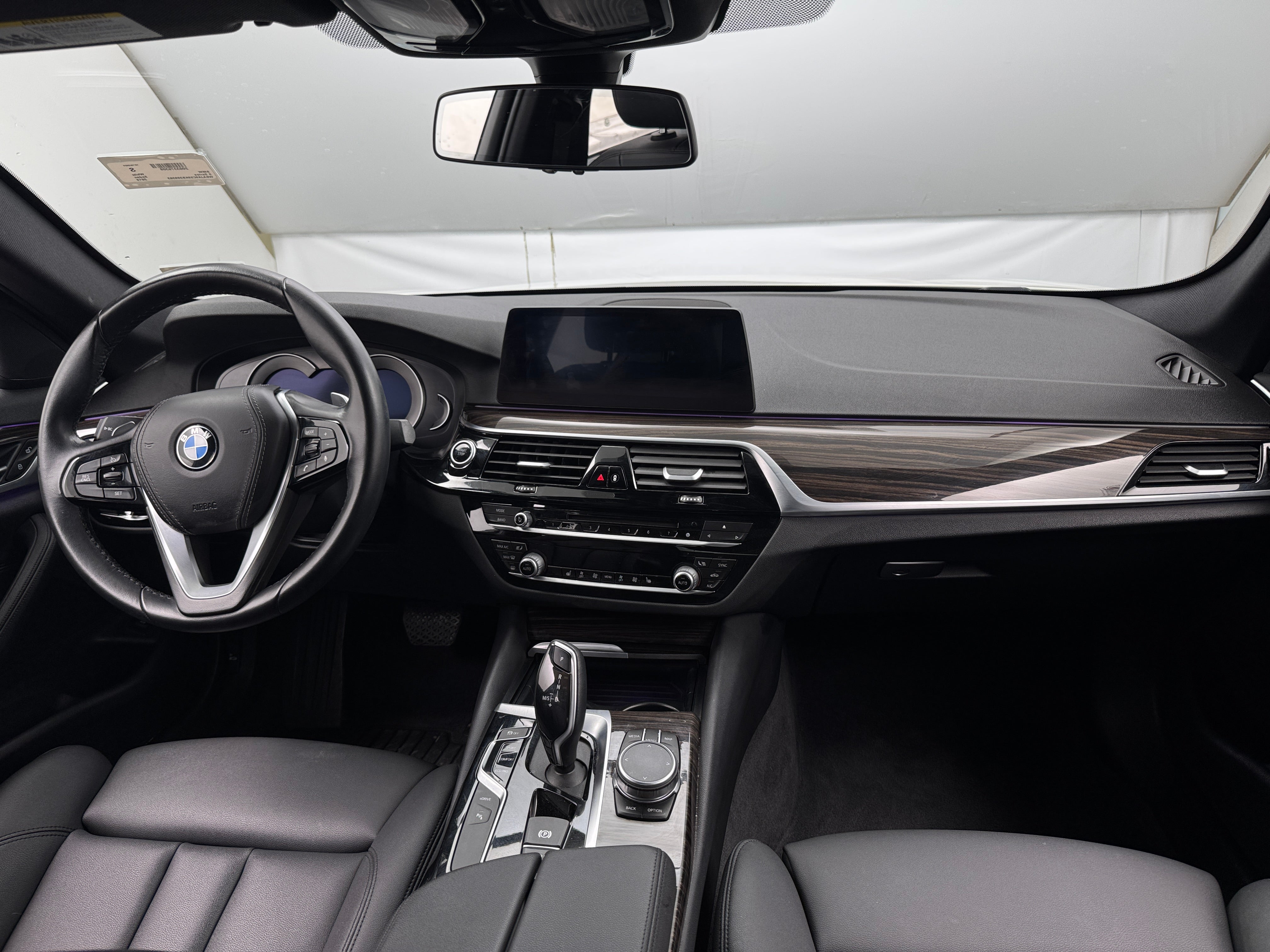 2019 BMW 5 Series 530e iPerformance 3