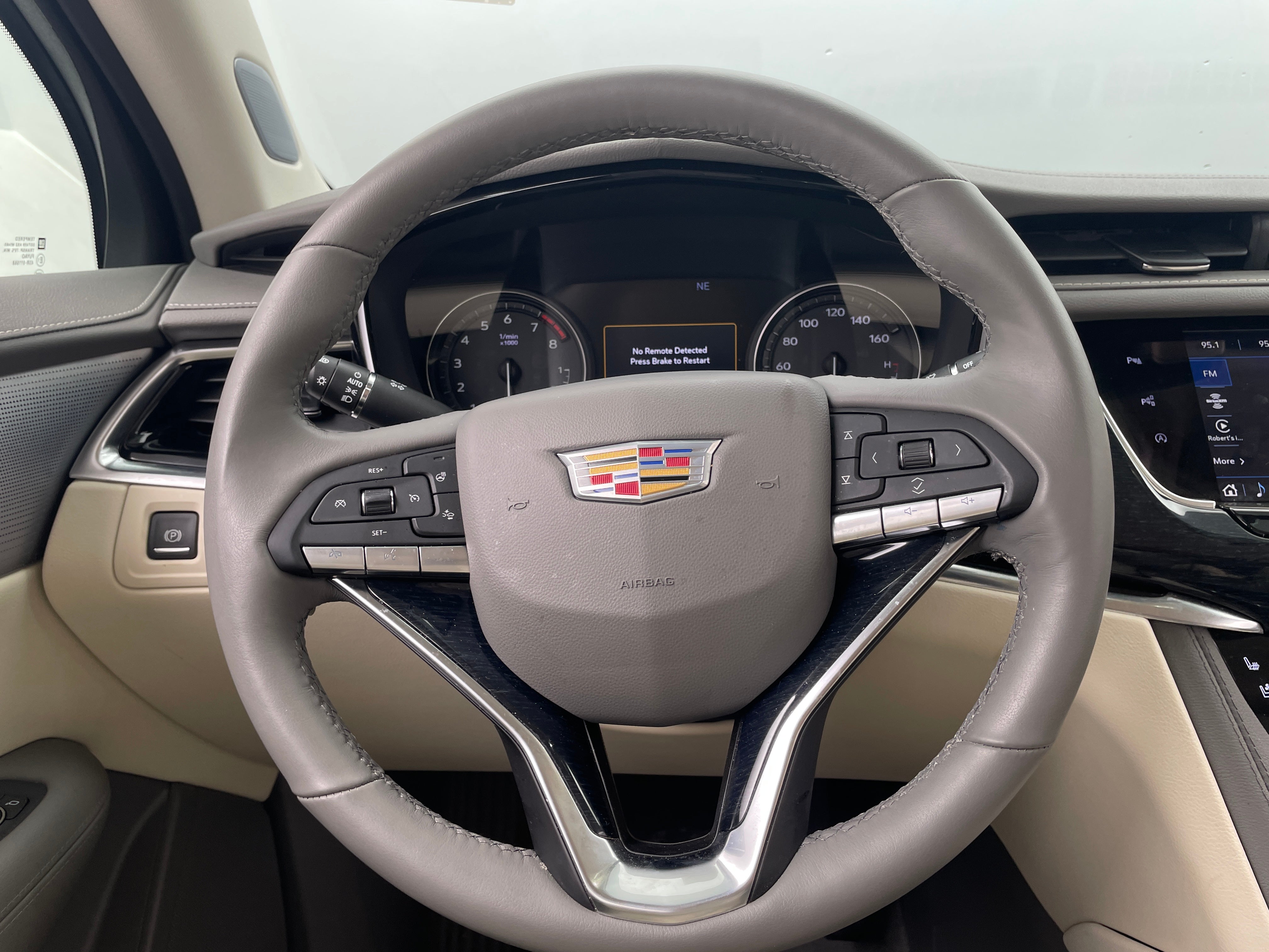 2024 Cadillac XT6 Premium Luxury 4