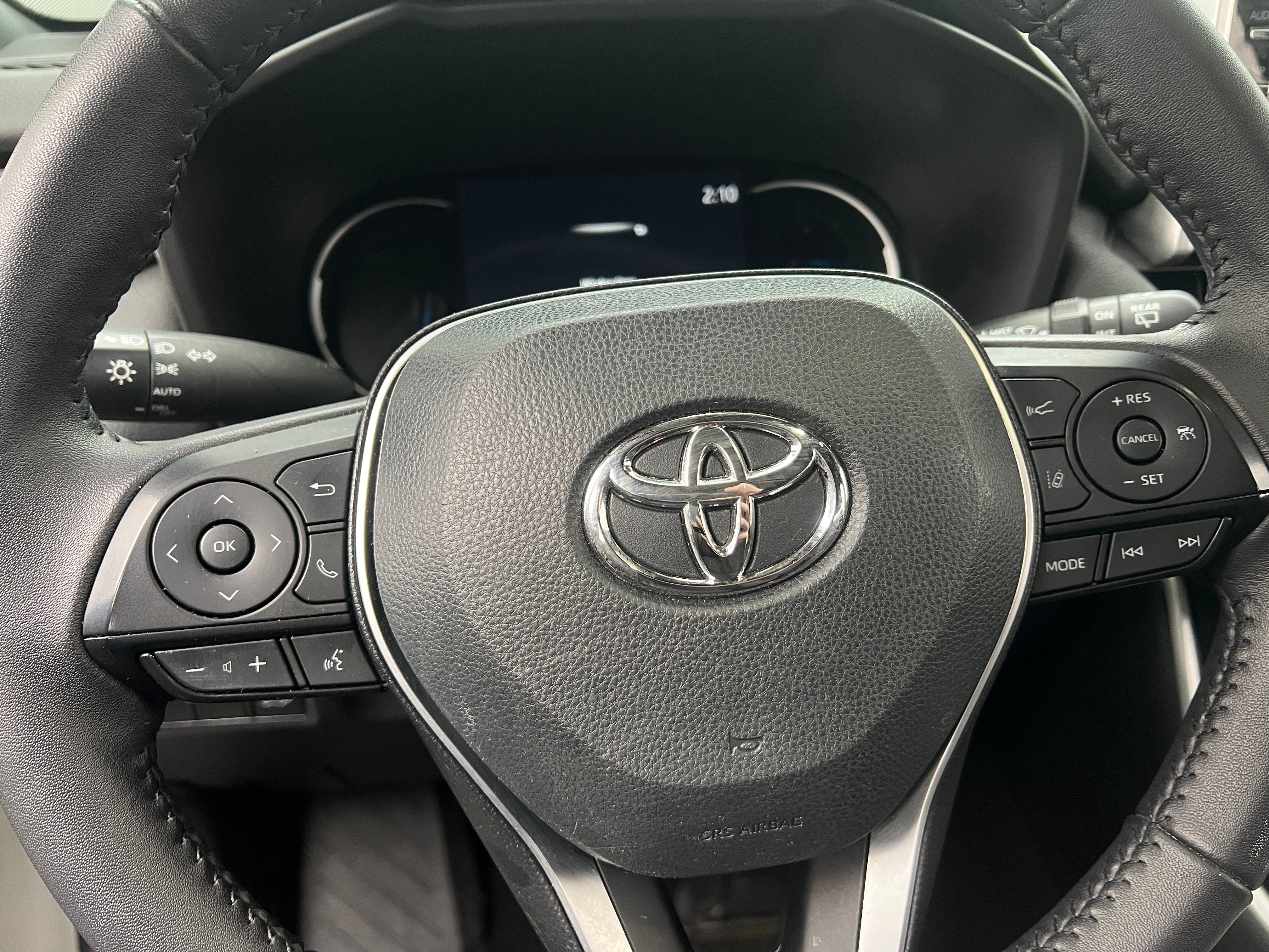 2022 Toyota RAV4 XSE 5