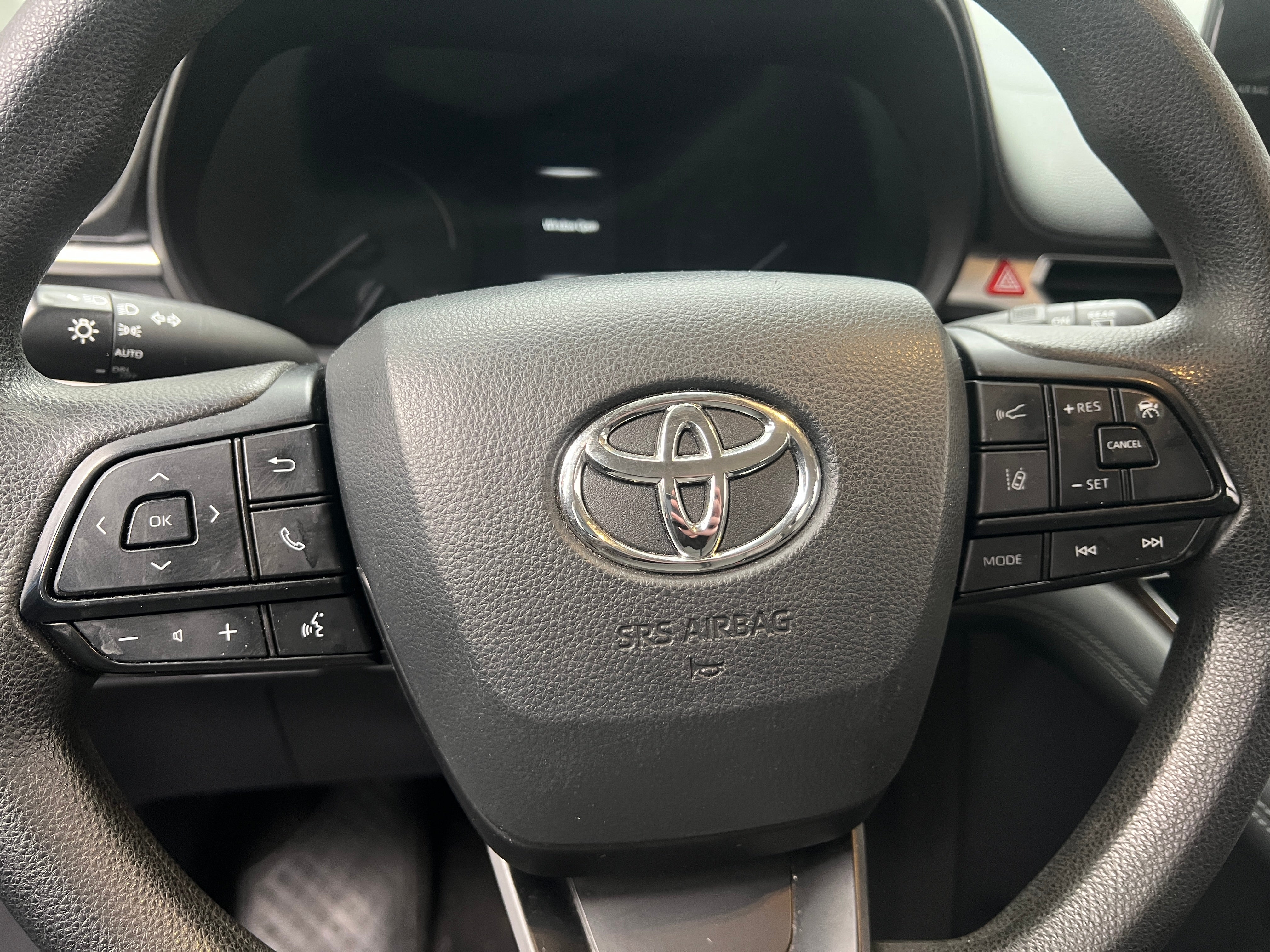 2022 Toyota Sienna LE 5