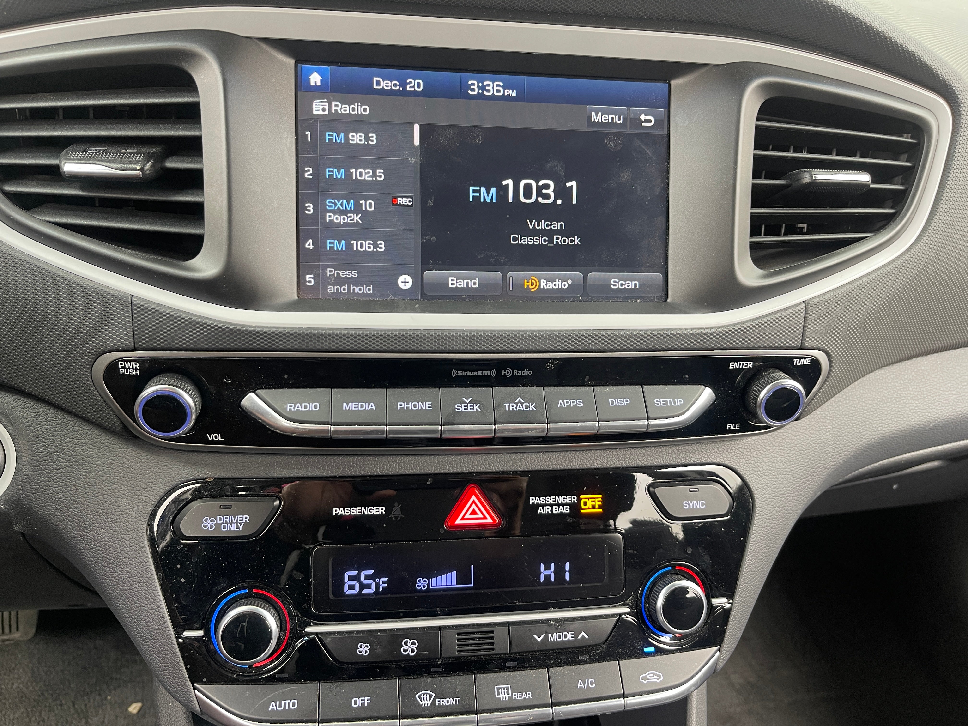 2019 Hyundai Ioniq SEL 4