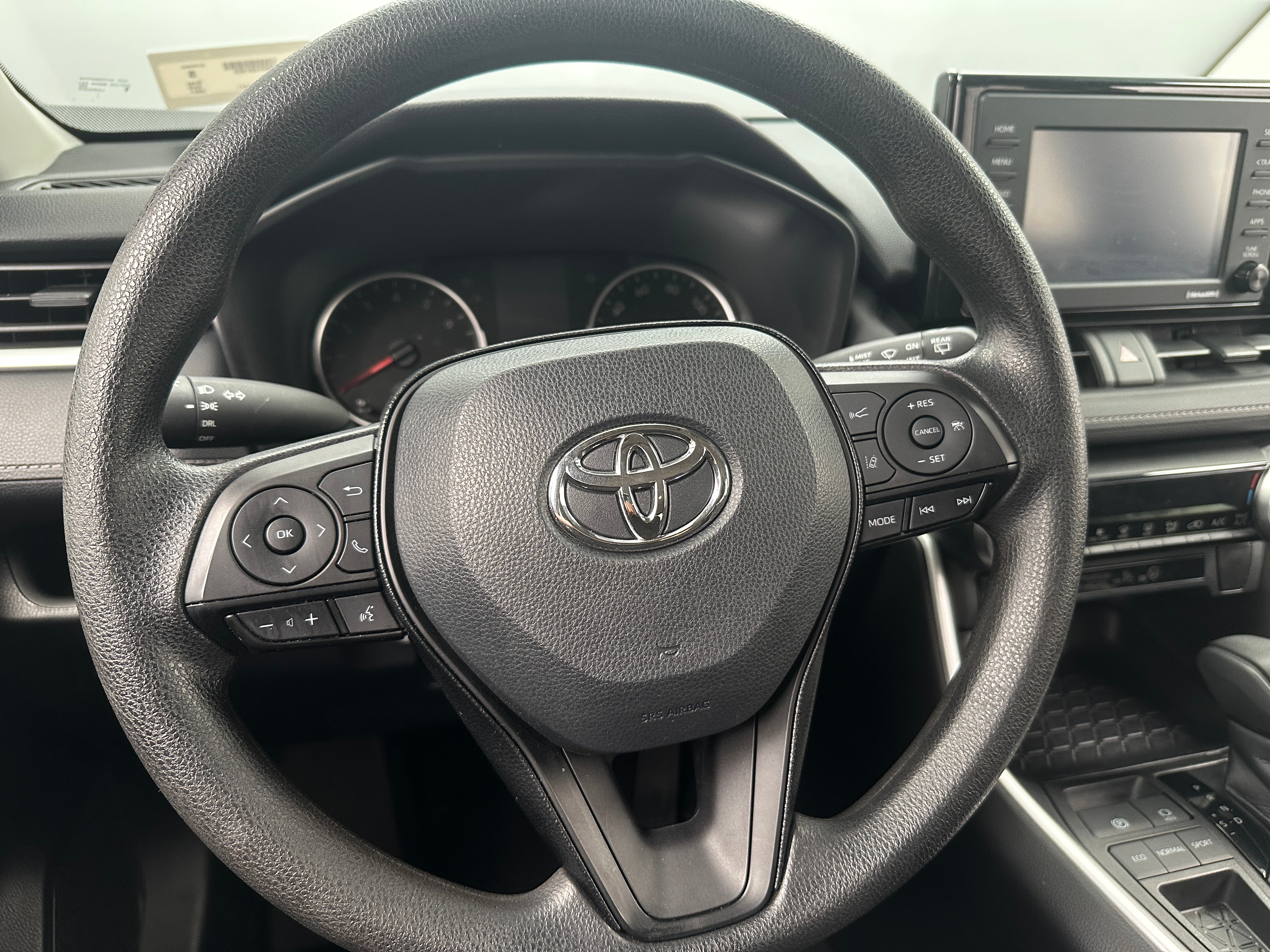 2021 Toyota RAV4 LE 5