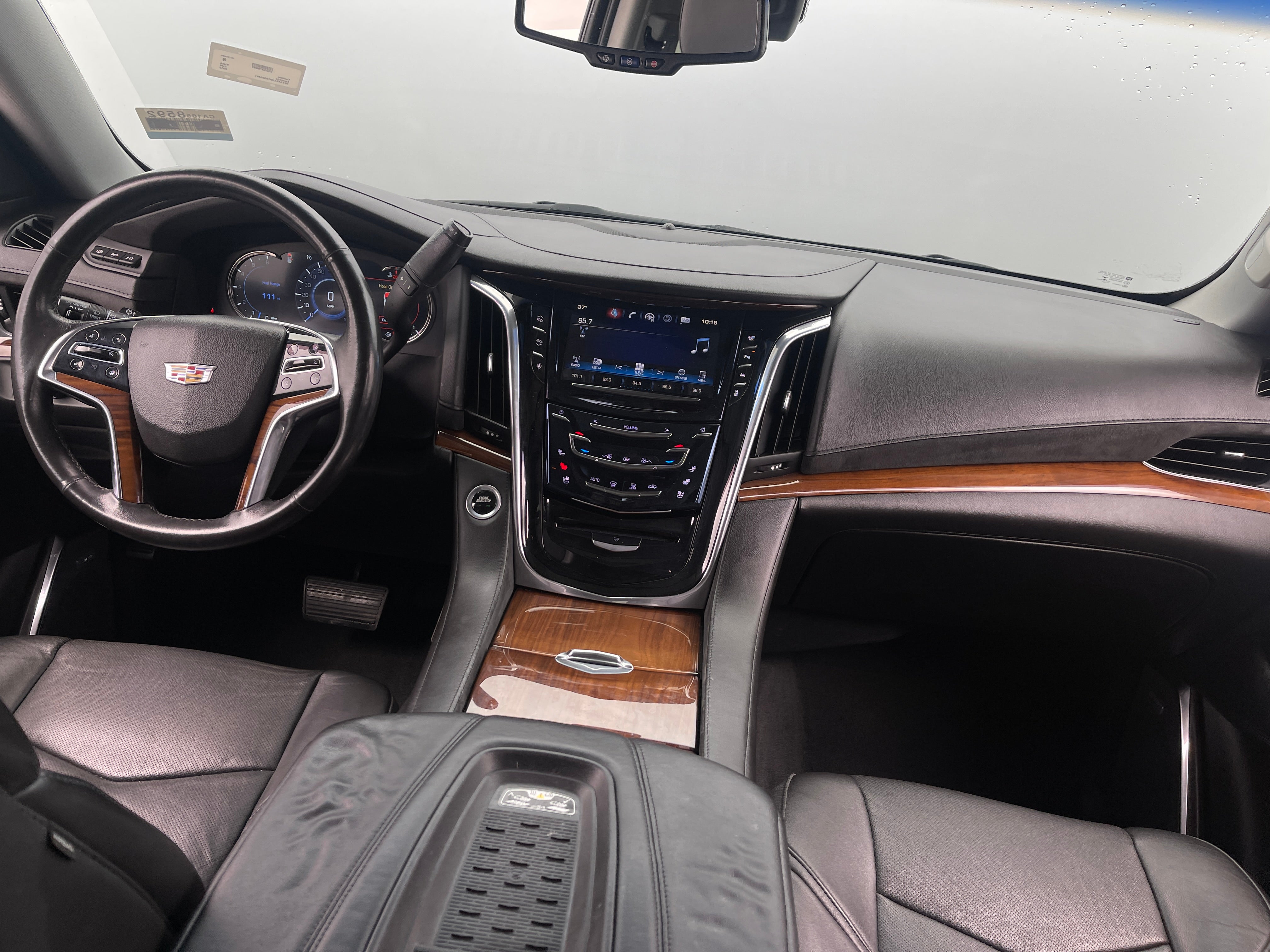 2016 Cadillac Escalade Luxury 2