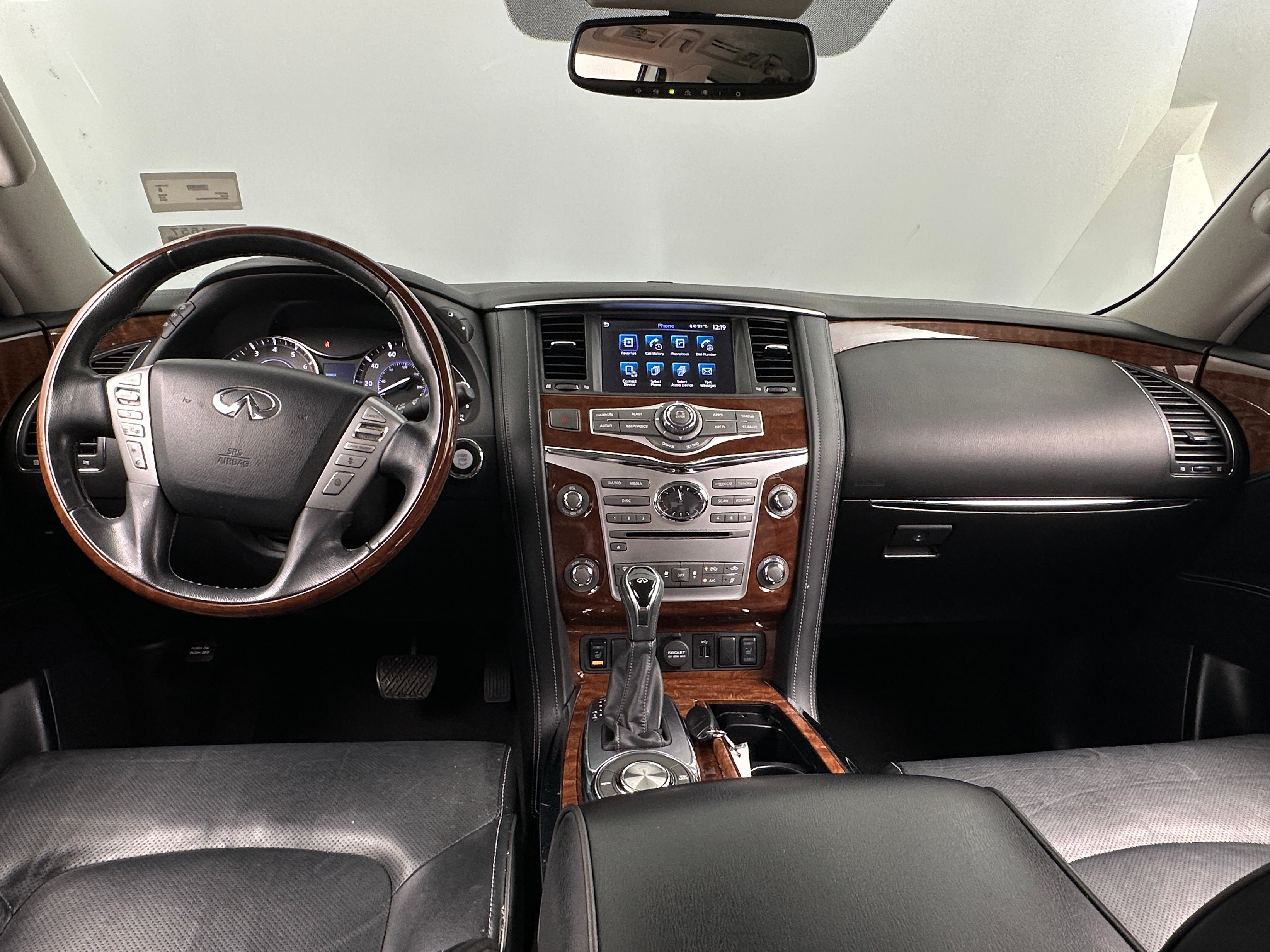 2019 INFINITI QX80 Luxe 2