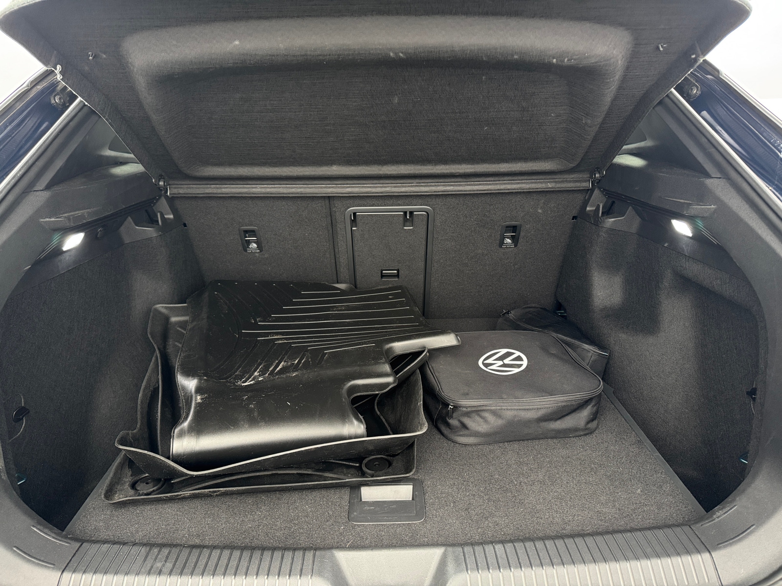 Thumbnail: 2023 Volkswagen ID.4 - 7