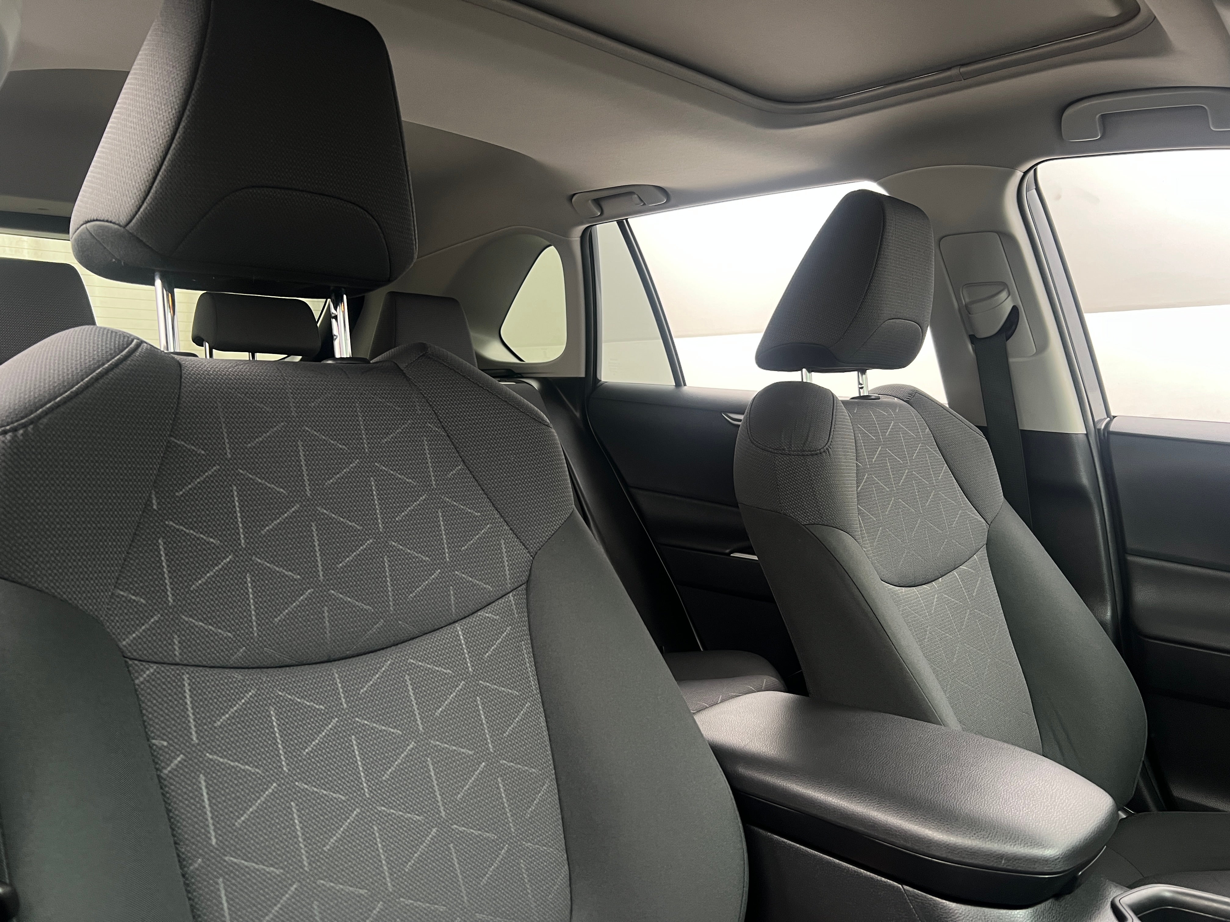 2019 Toyota RAV4 XLE 2