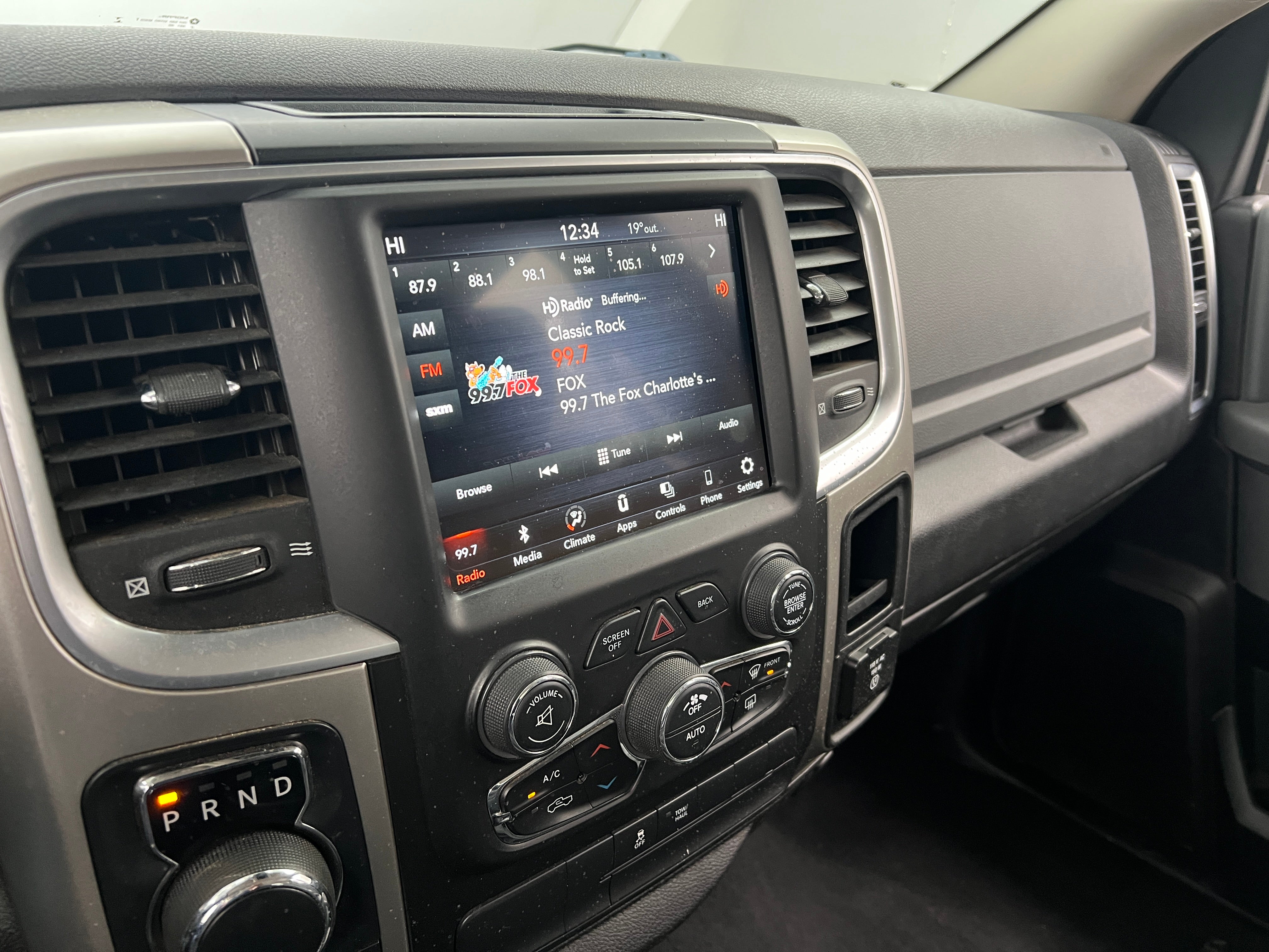 2019 RAM 1500 Classic SLT 4