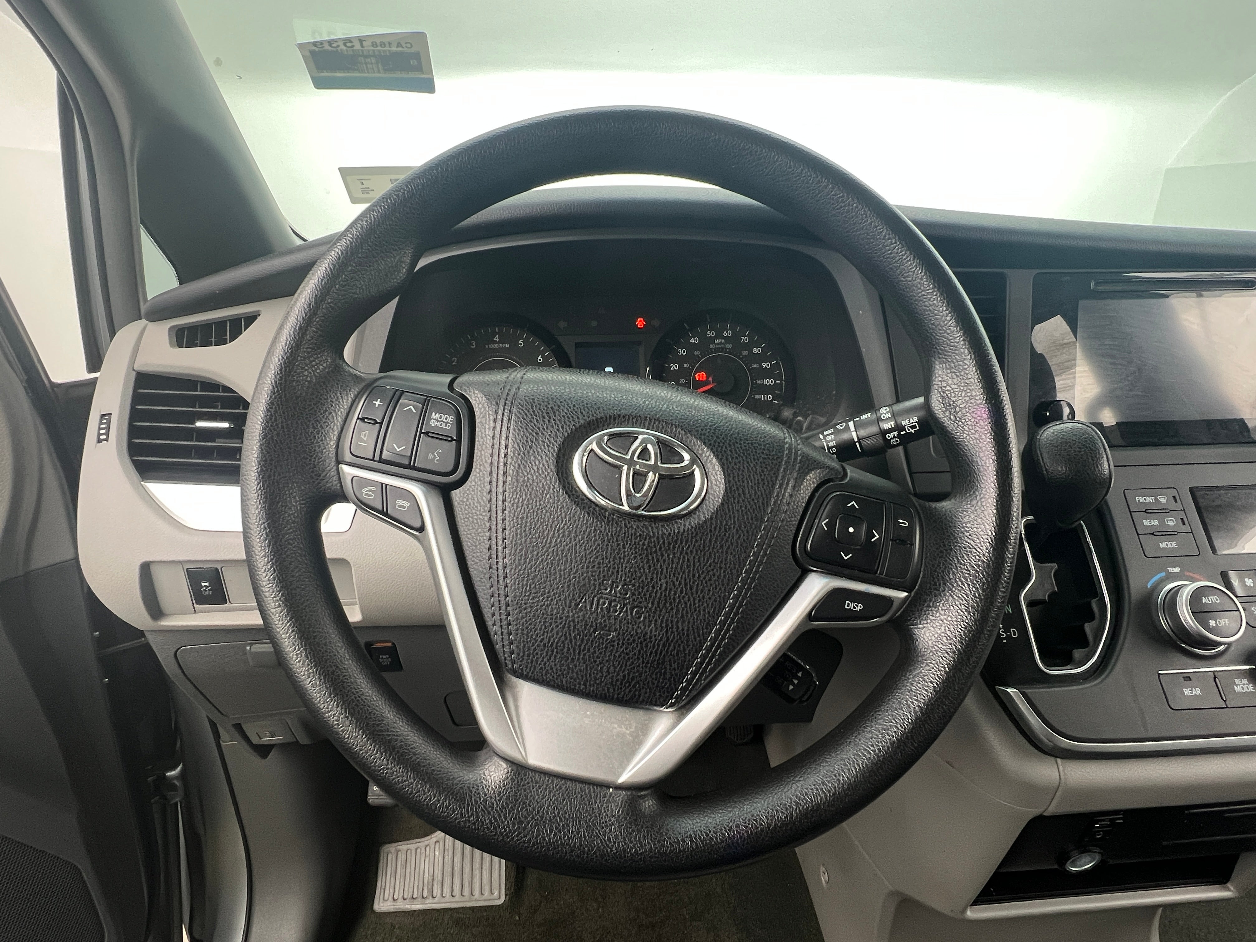 2015 Toyota Sienna LE 5